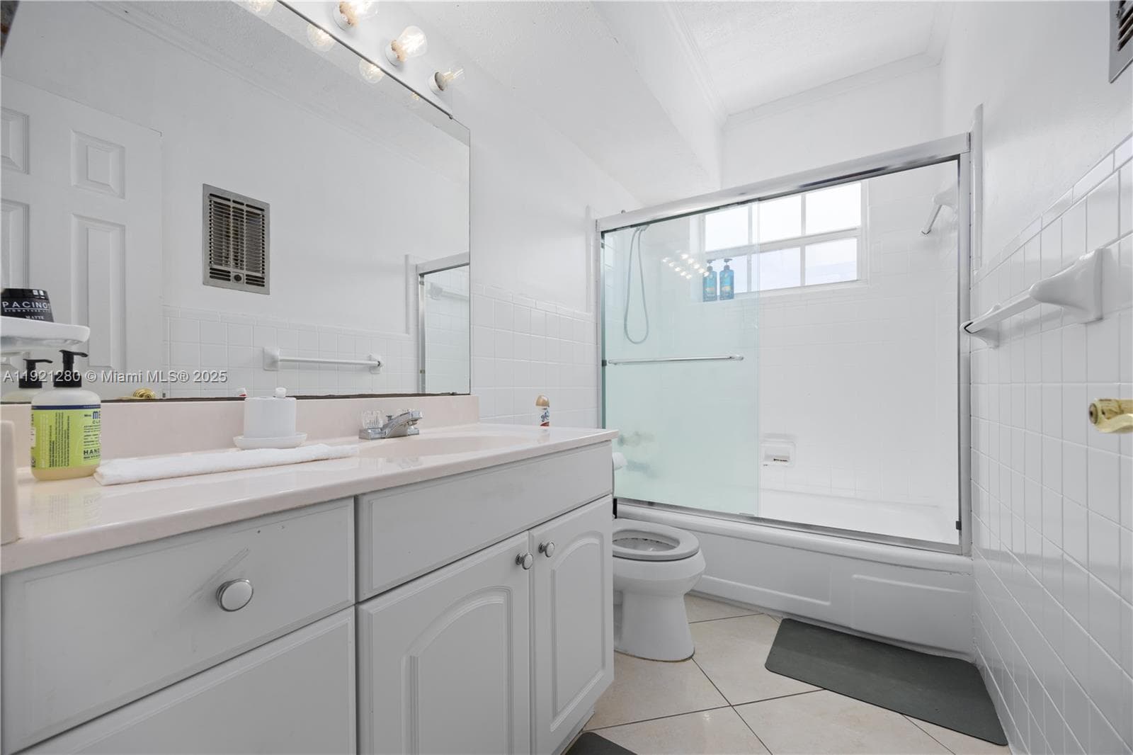 Woodlake Apts · #305 in Hallandale Beach - Photo 7