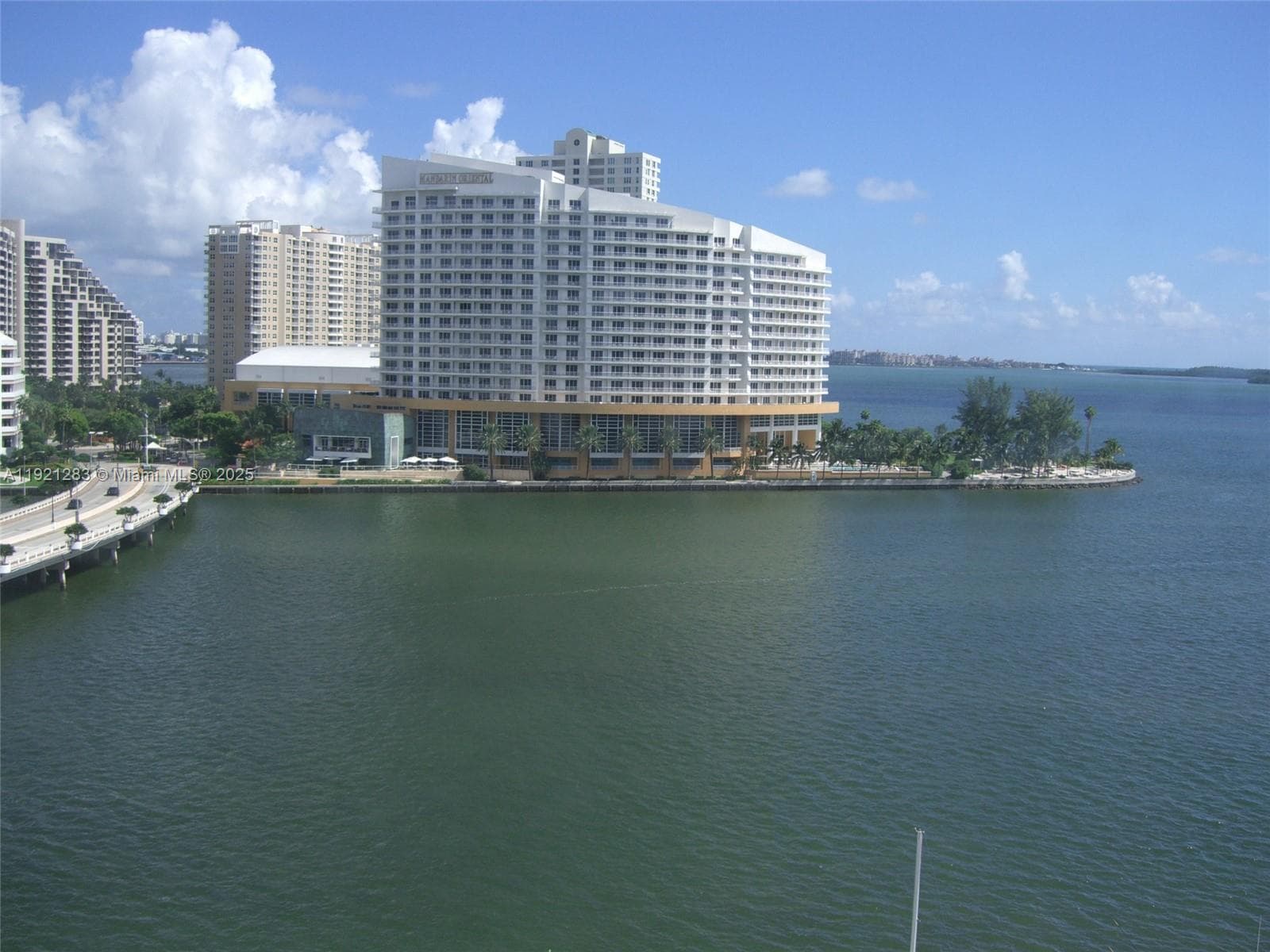 FOUR AMBASSADORS CONDO PH · #1030 in Miami - Photo 3