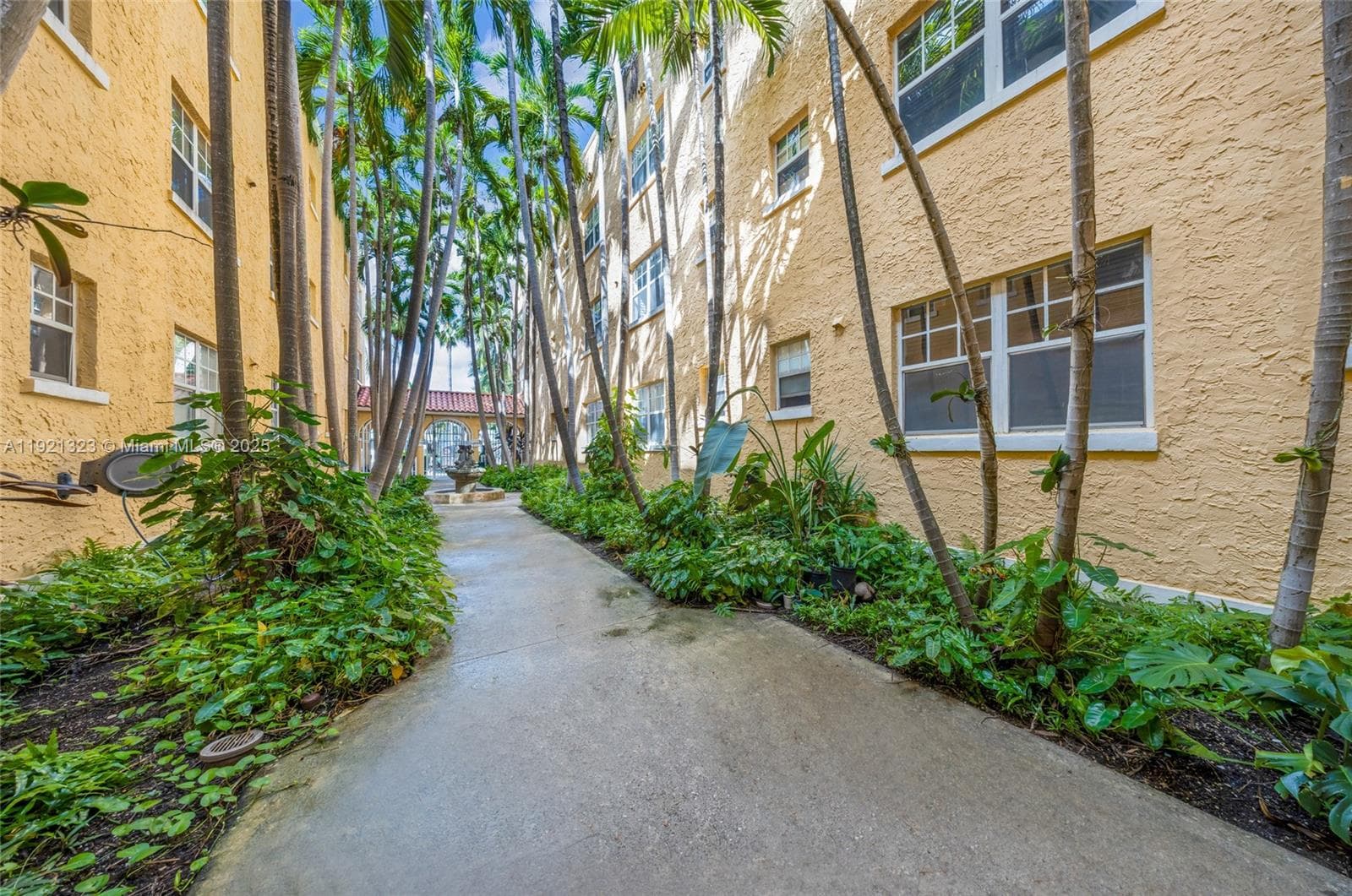 THE ROOSEVELT CONDO · #307 in Miami Beach - Photo 20