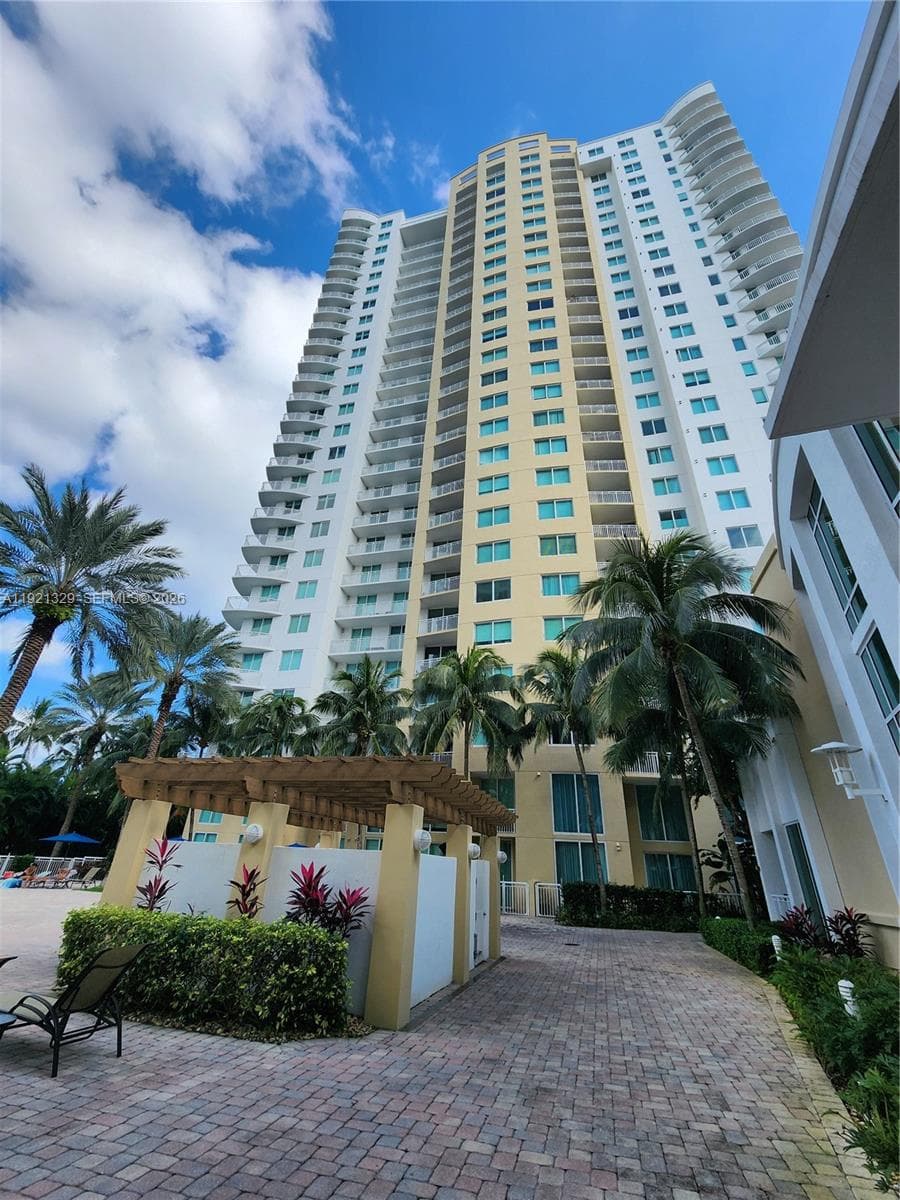 DUO CONDOMINIUM EAST · #305E in Hallandale Beach - Photo 20