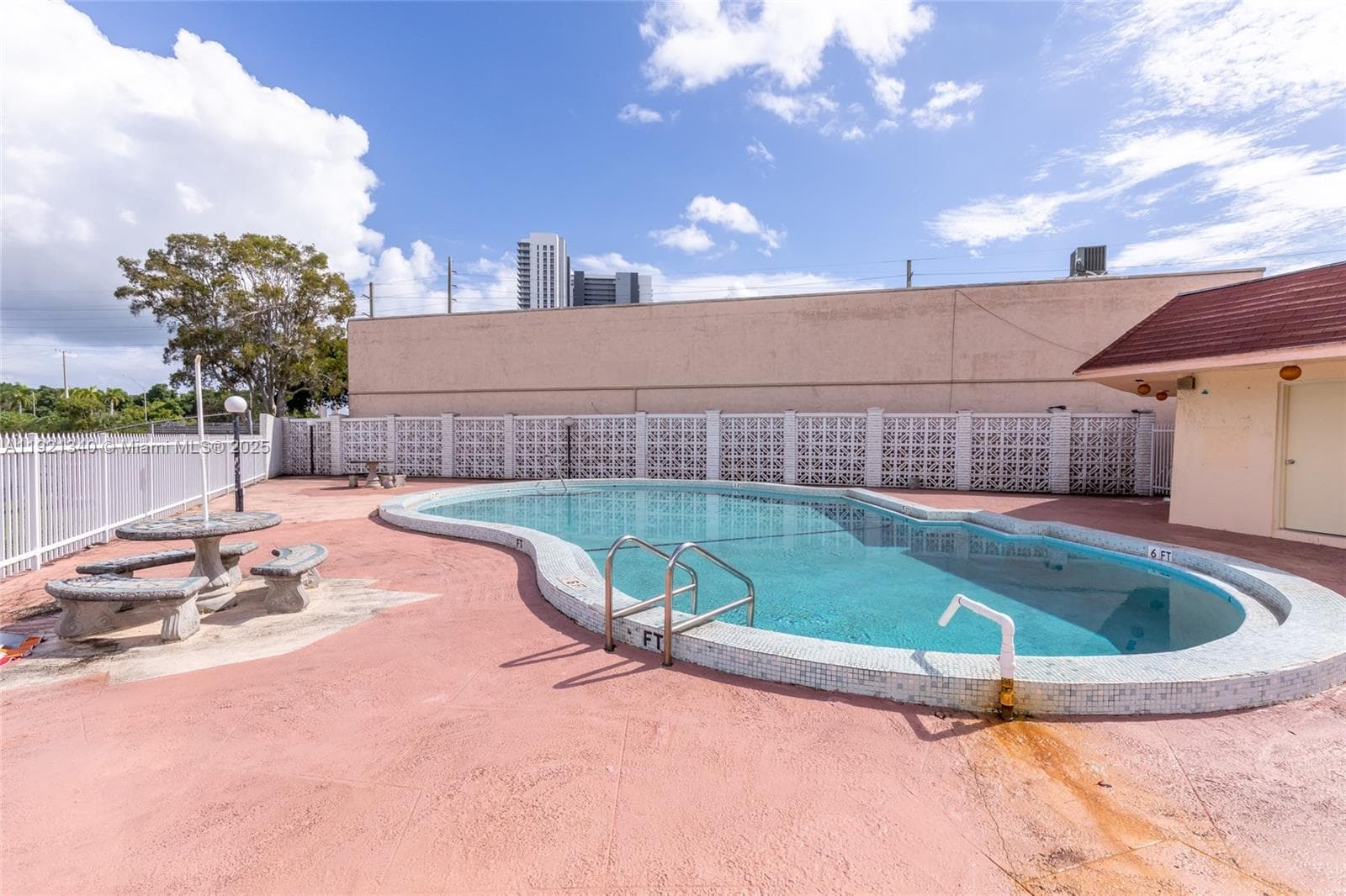 TALL TREES CONDO · #315 in North Miami Beach - Photo 20
