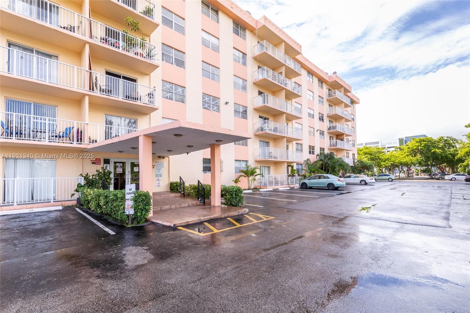 TALL TREES CONDO · #315 in North Miami Beach - Photo 18