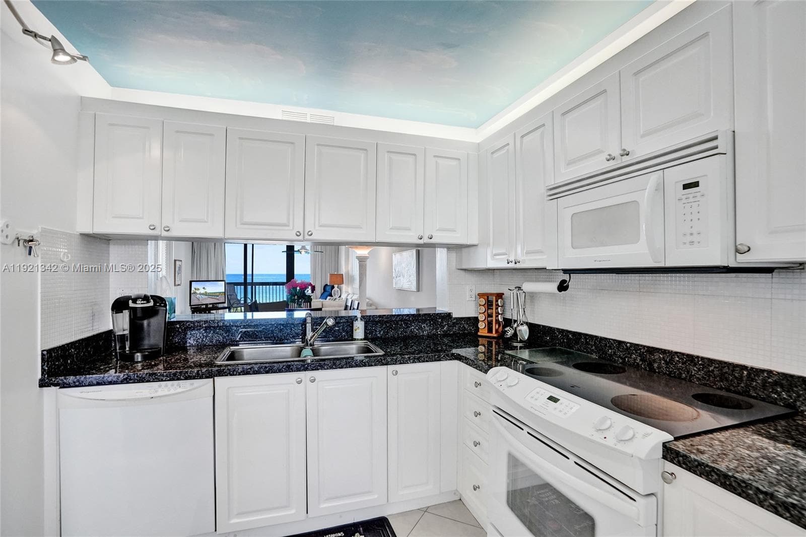 Silver Thatch · #308 in Pompano Beach - Photo 6