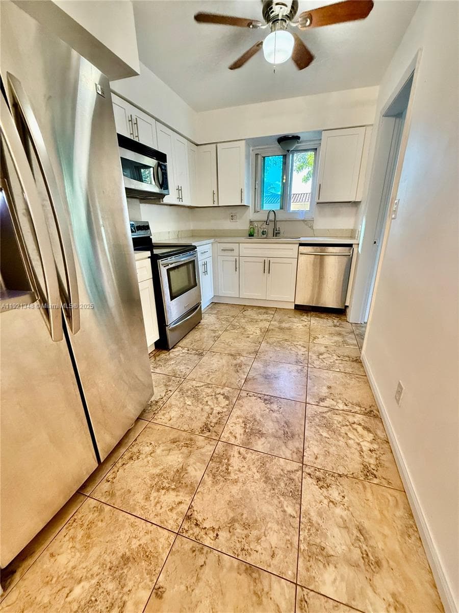 4449 SW 35th Ave photo 9