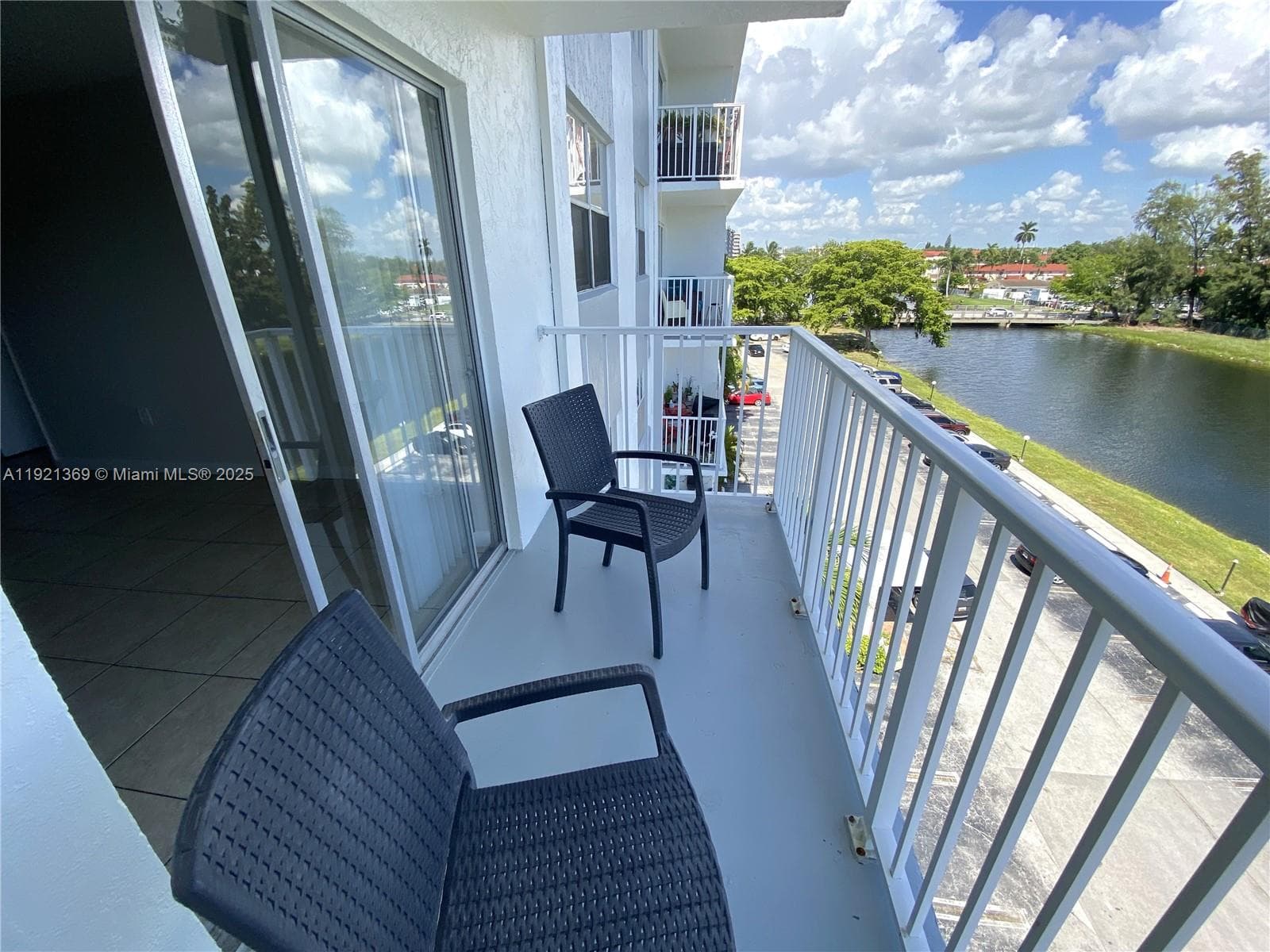 TALL TREES CONDO · #513 in North Miami Beach - Photo 7