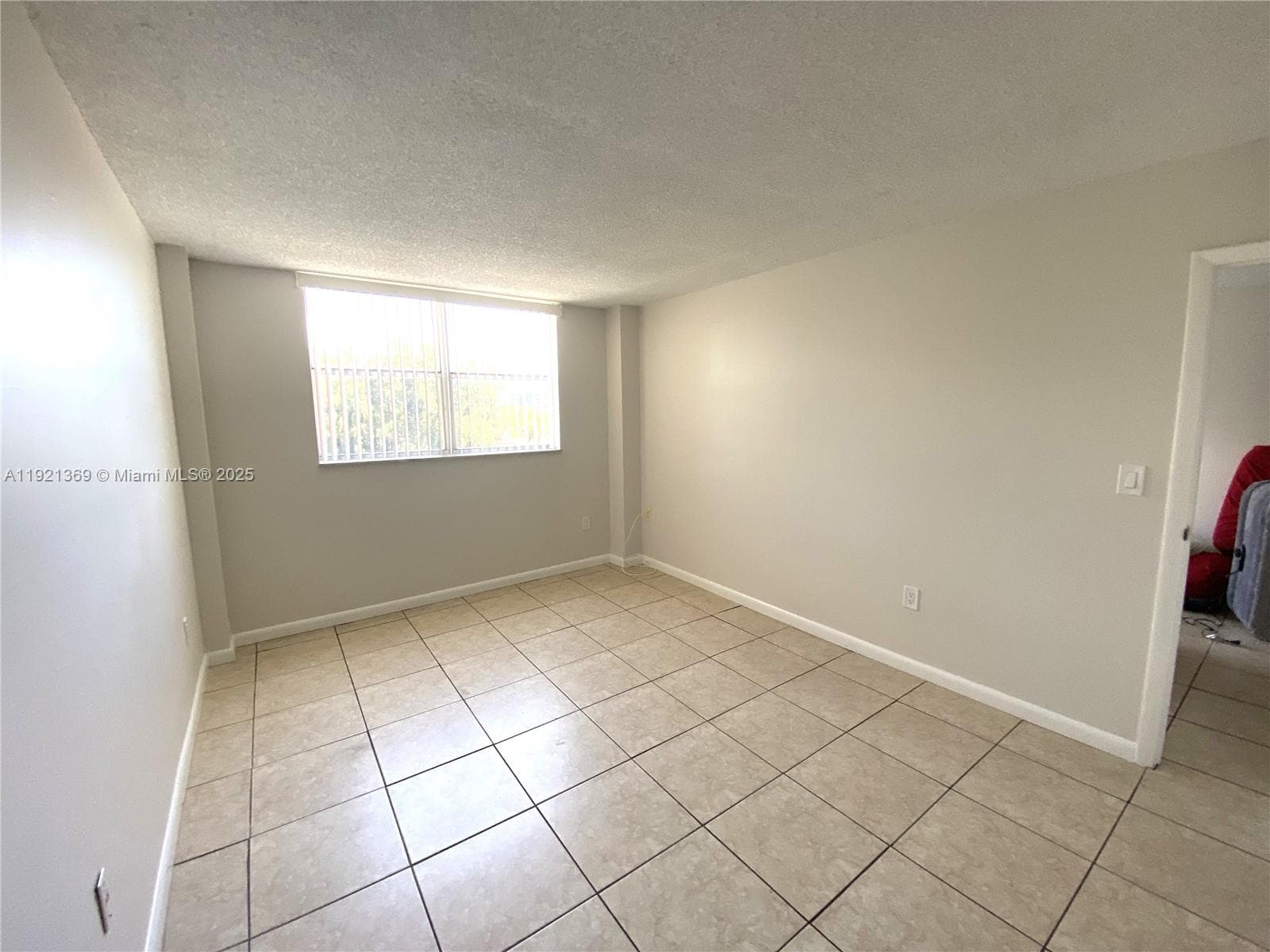 TALL TREES CONDO · #513 in North Miami Beach - Photo 10