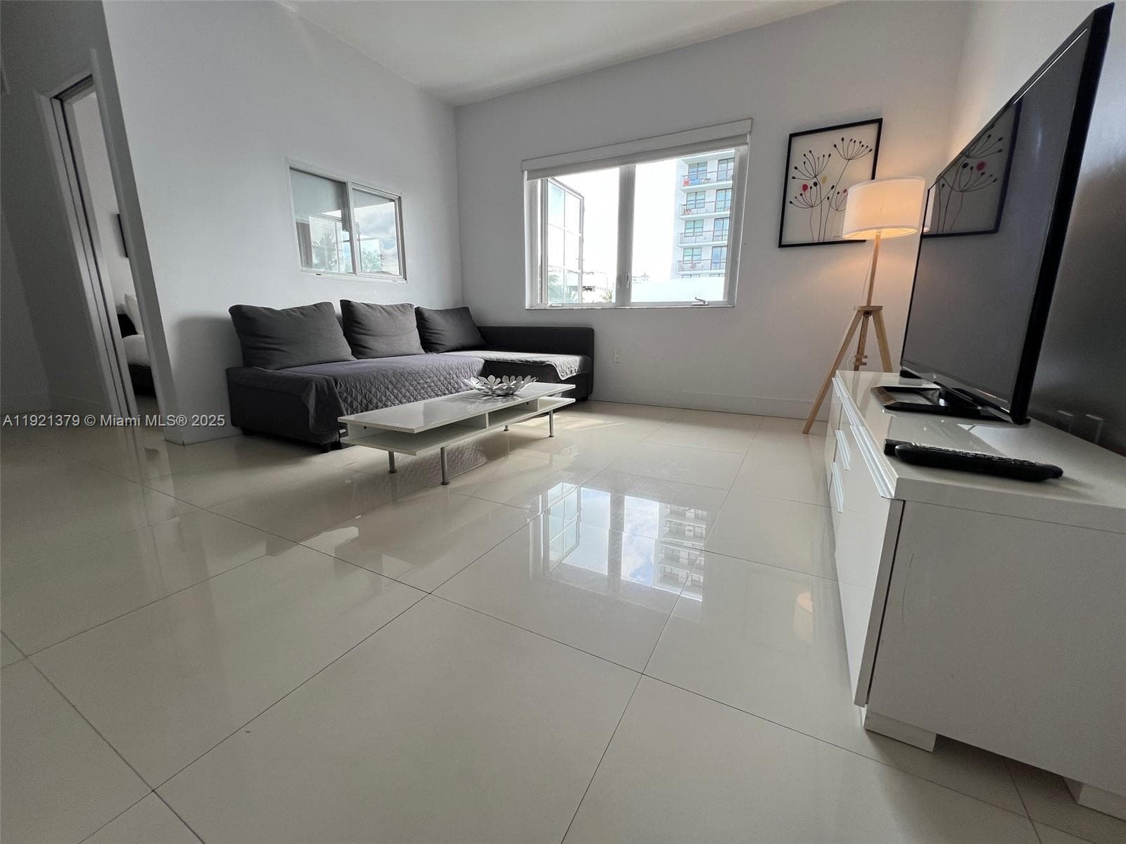 Del Rio Condo · #303 in Miami Beach - Photo 11