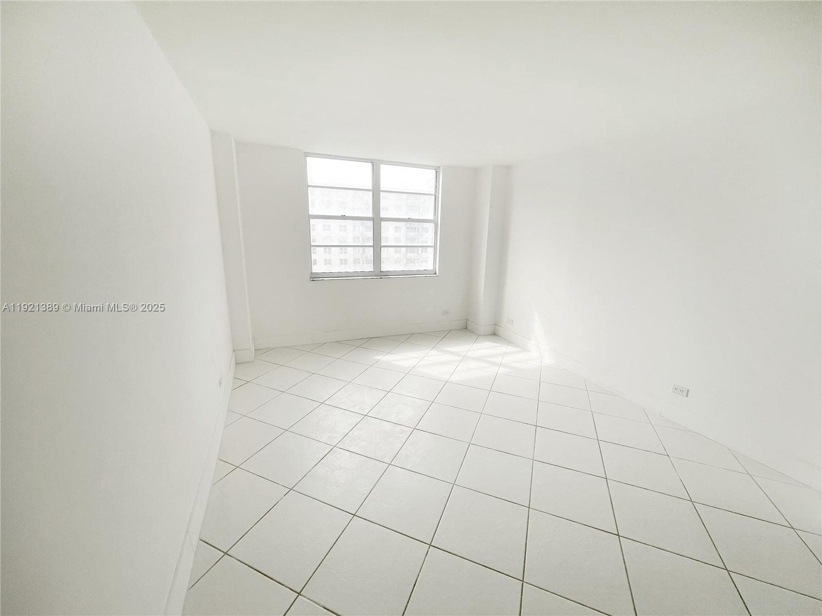 WINSTON TOWERS 200 · #2012 in Sunny Isles Beach - Photo 17