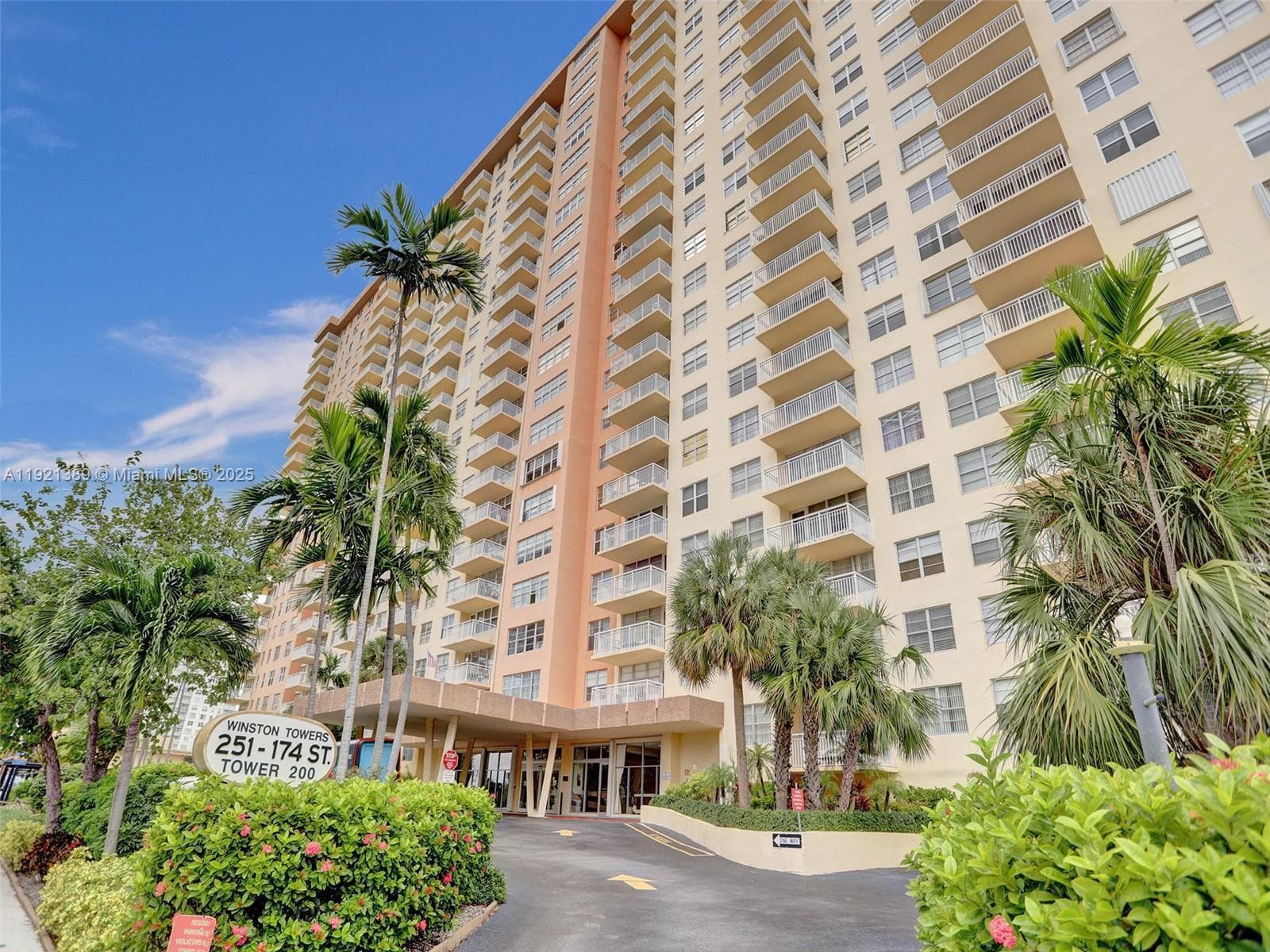 WINSTON TOWERS 200 · #2012 in Sunny Isles Beach - Photo 3