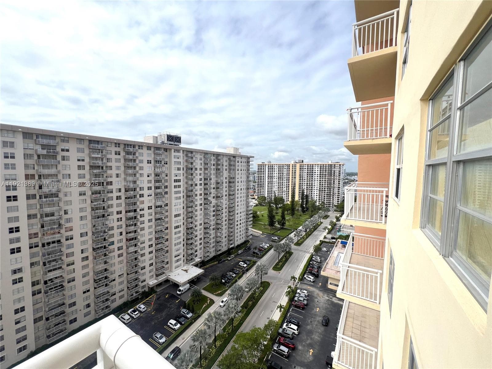 WINSTON TOWERS 200 · #2012 in Sunny Isles Beach - Photo 24