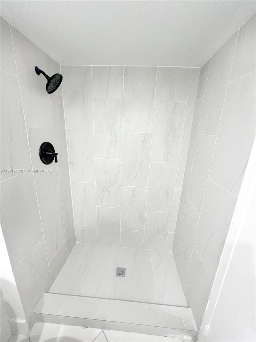WINSTON TOWERS 200 · #2012 in Sunny Isles Beach - Photo 30