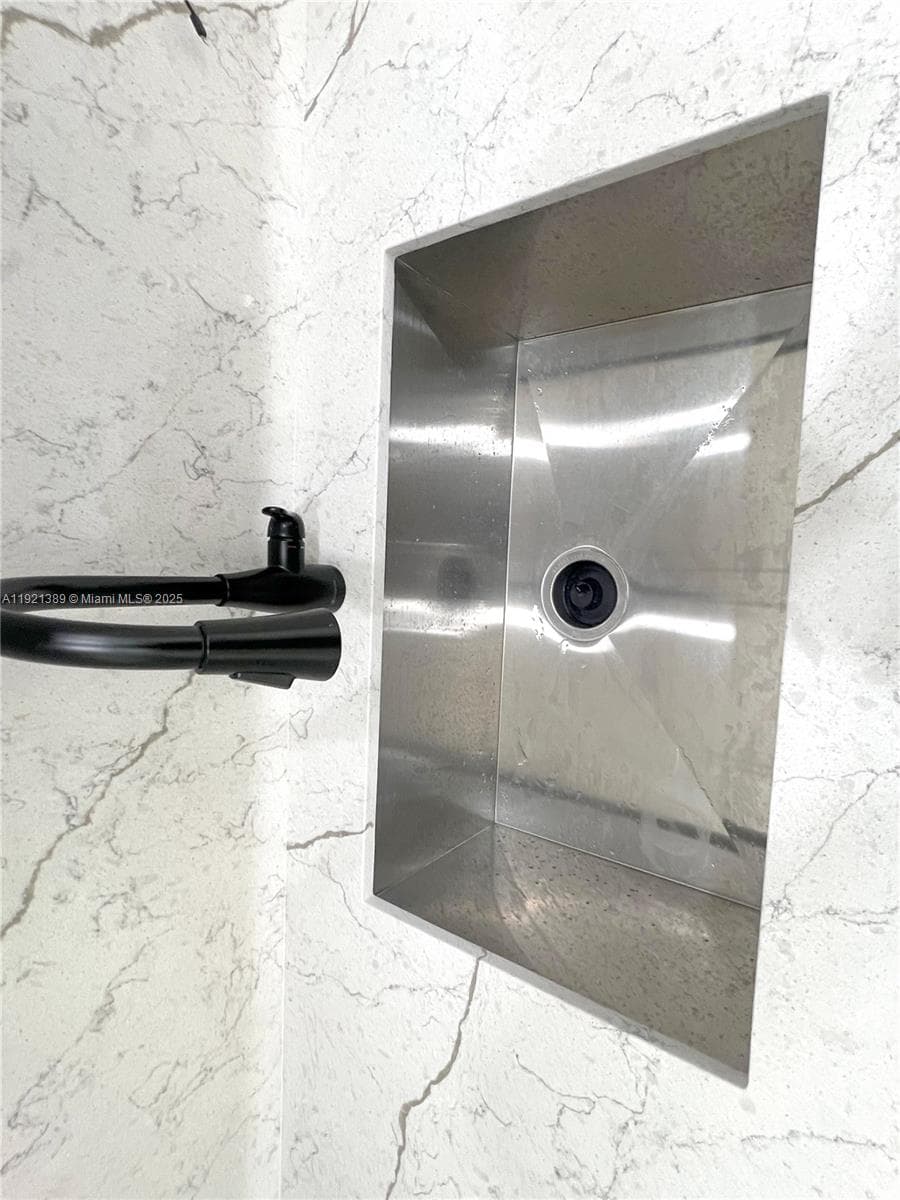 WINSTON TOWERS 200 · #2012 in Sunny Isles Beach - Photo 8