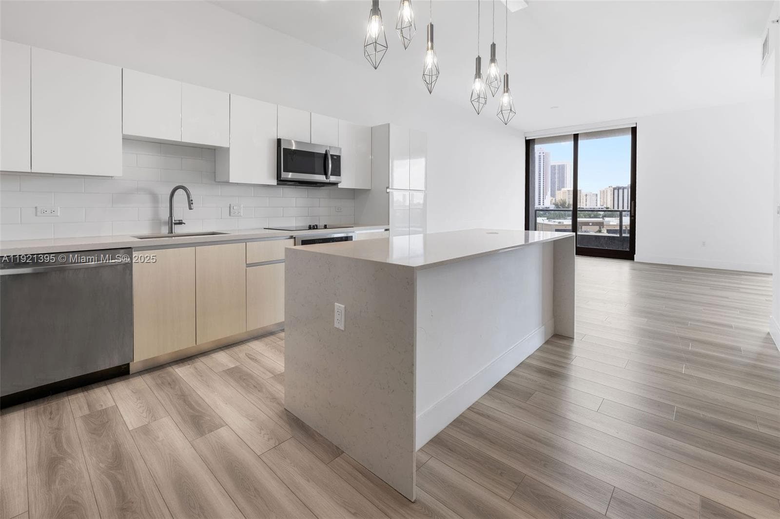 Slate Hallandale · #0510 in Hallandale Beach - Photo 3