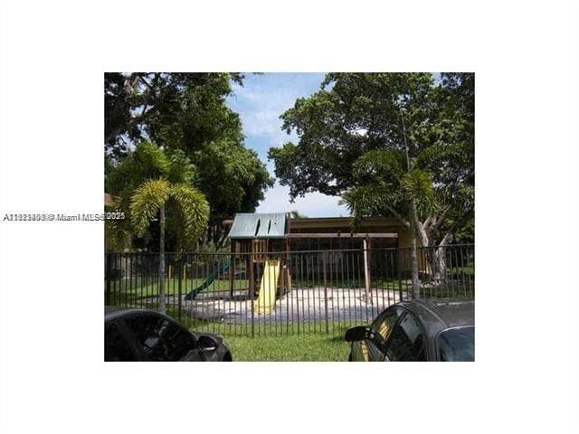 LAKESIDE CONDO AT LAUDERD · #102 in Lauderdale Lakes - Photo 12