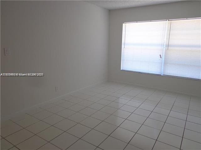 LAKESIDE CONDO AT LAUDERD · #102 in Lauderdale Lakes - Photo 4