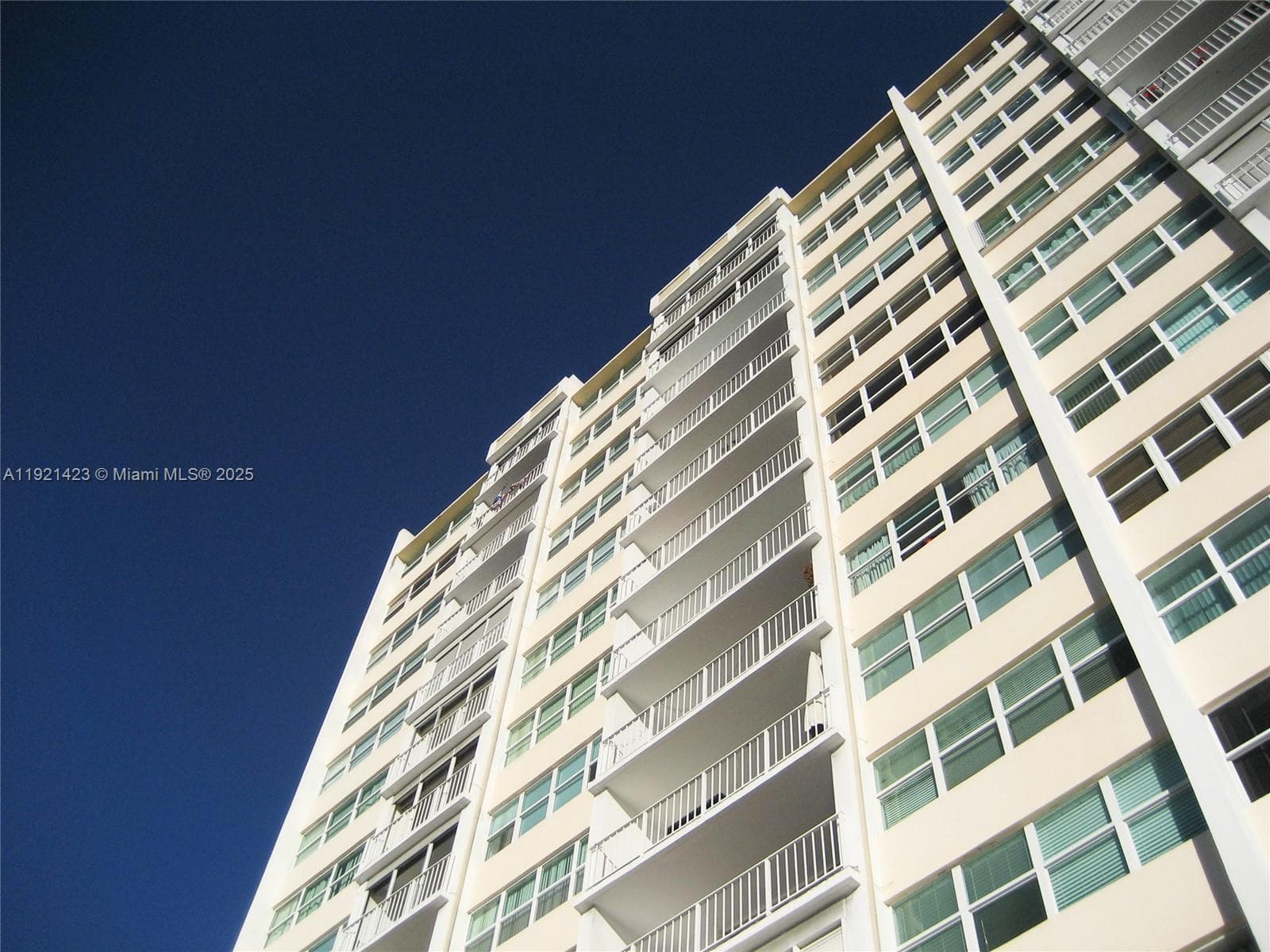 TRAFALGAR TOWERS CONDOMIN · #308 in Hollywood - Photo 7
