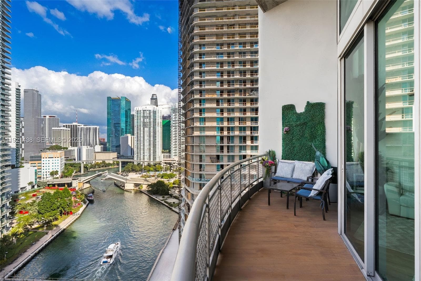 NEO VERTIKA CONDO · #2101 in Miami - Photo 32