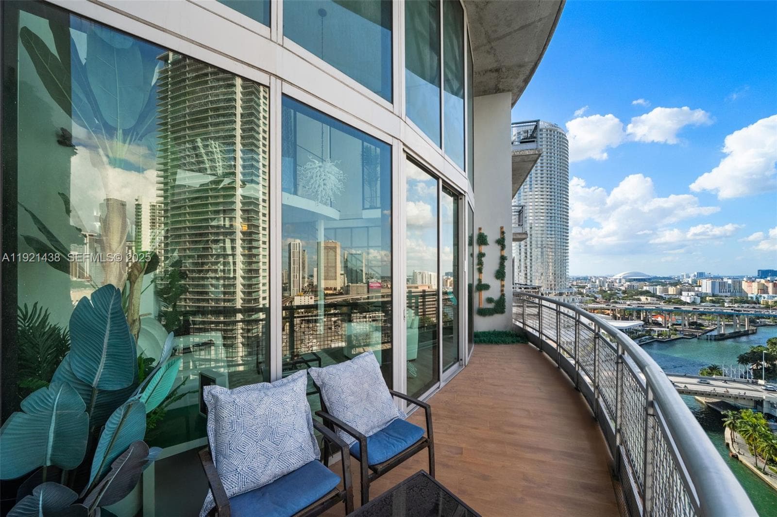 NEO VERTIKA CONDO · #2101 in Miami - Photo 11