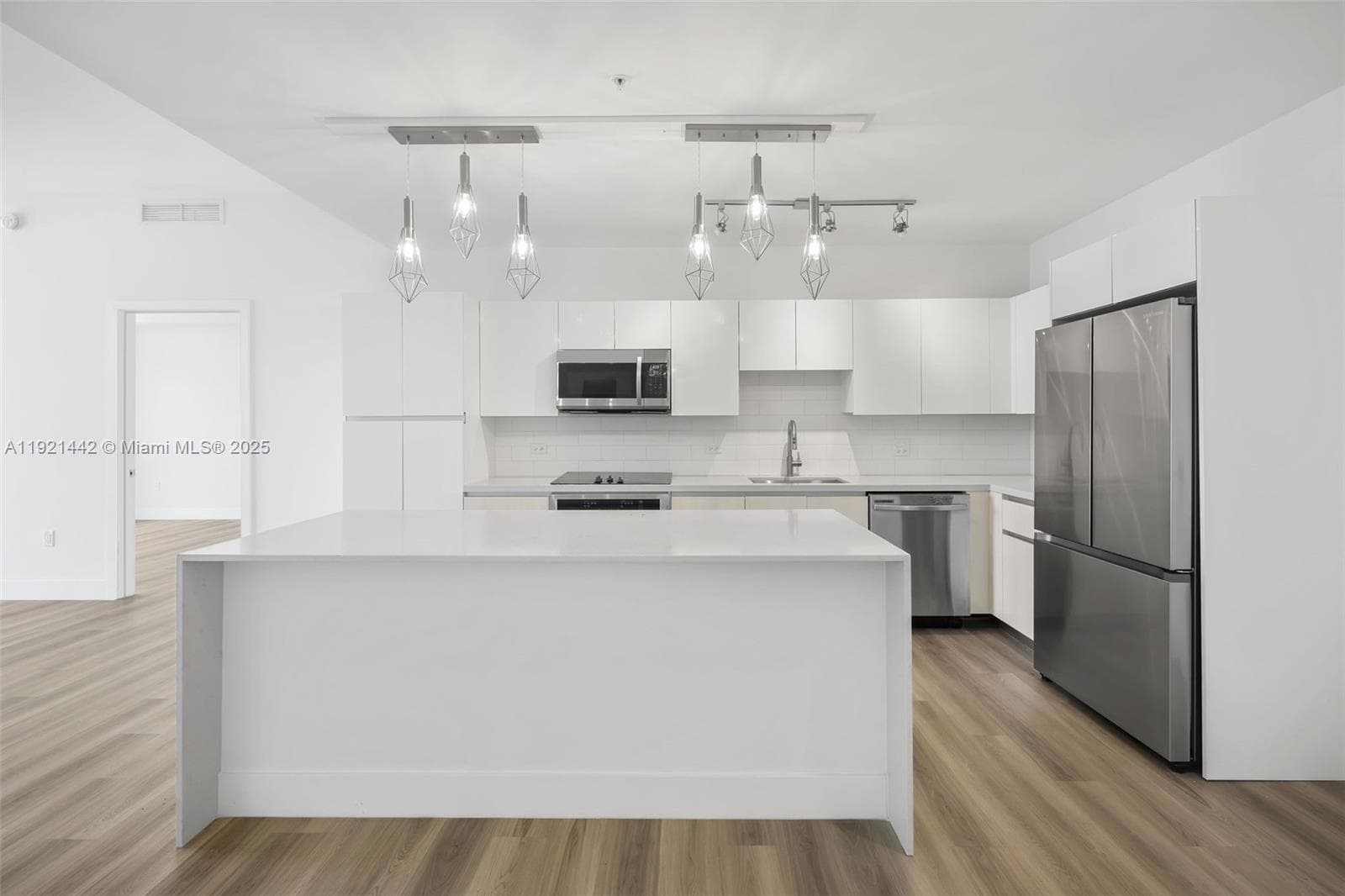 Mondrian Residences · #2604 in Hallandale Beach - Photo 16