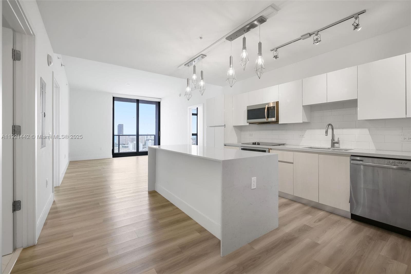 Mondrian Residences · #2604 in Hallandale Beach - Photo 15