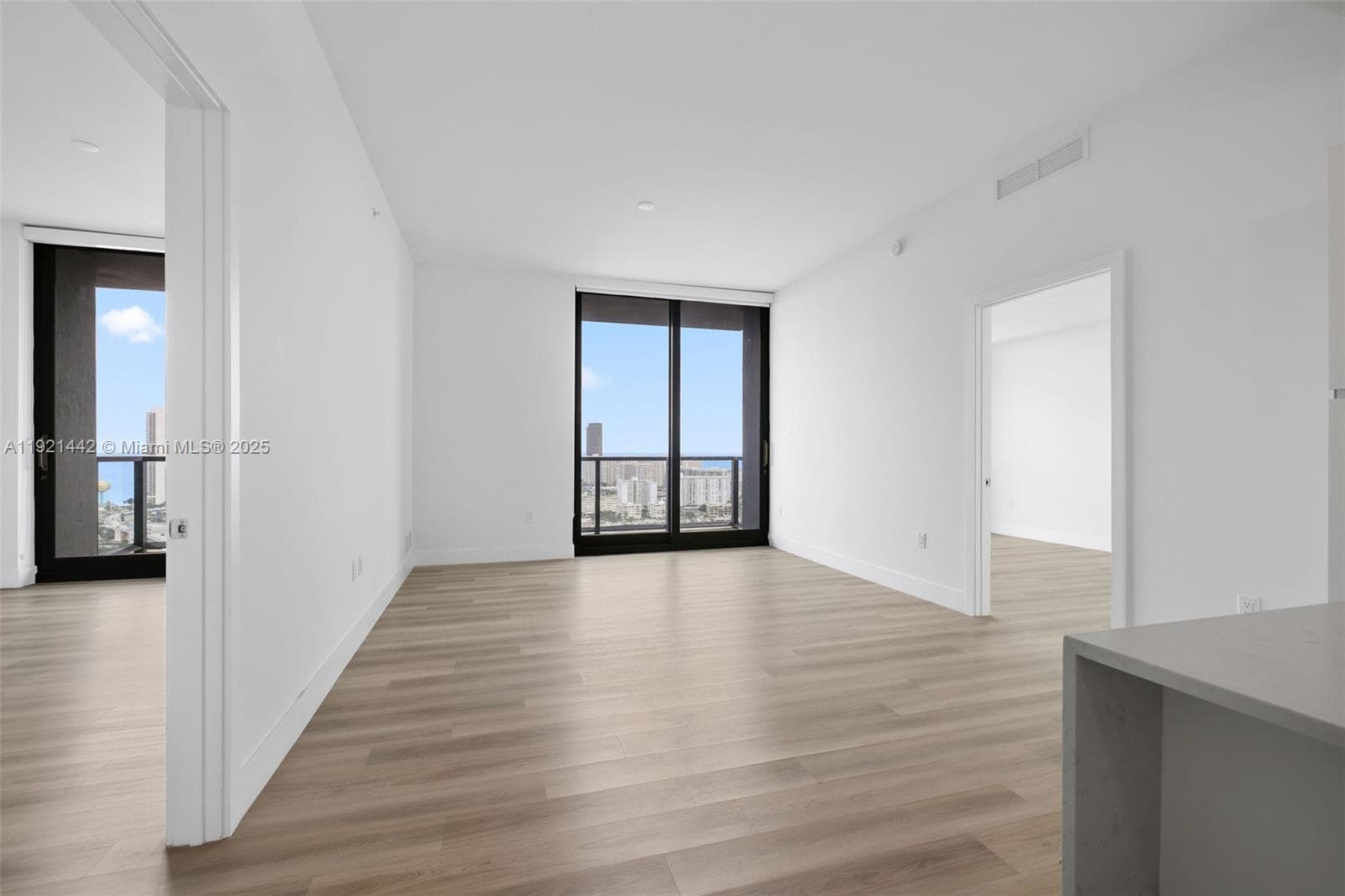 Mondrian Residences · #2604 in Hallandale Beach - Photo 21