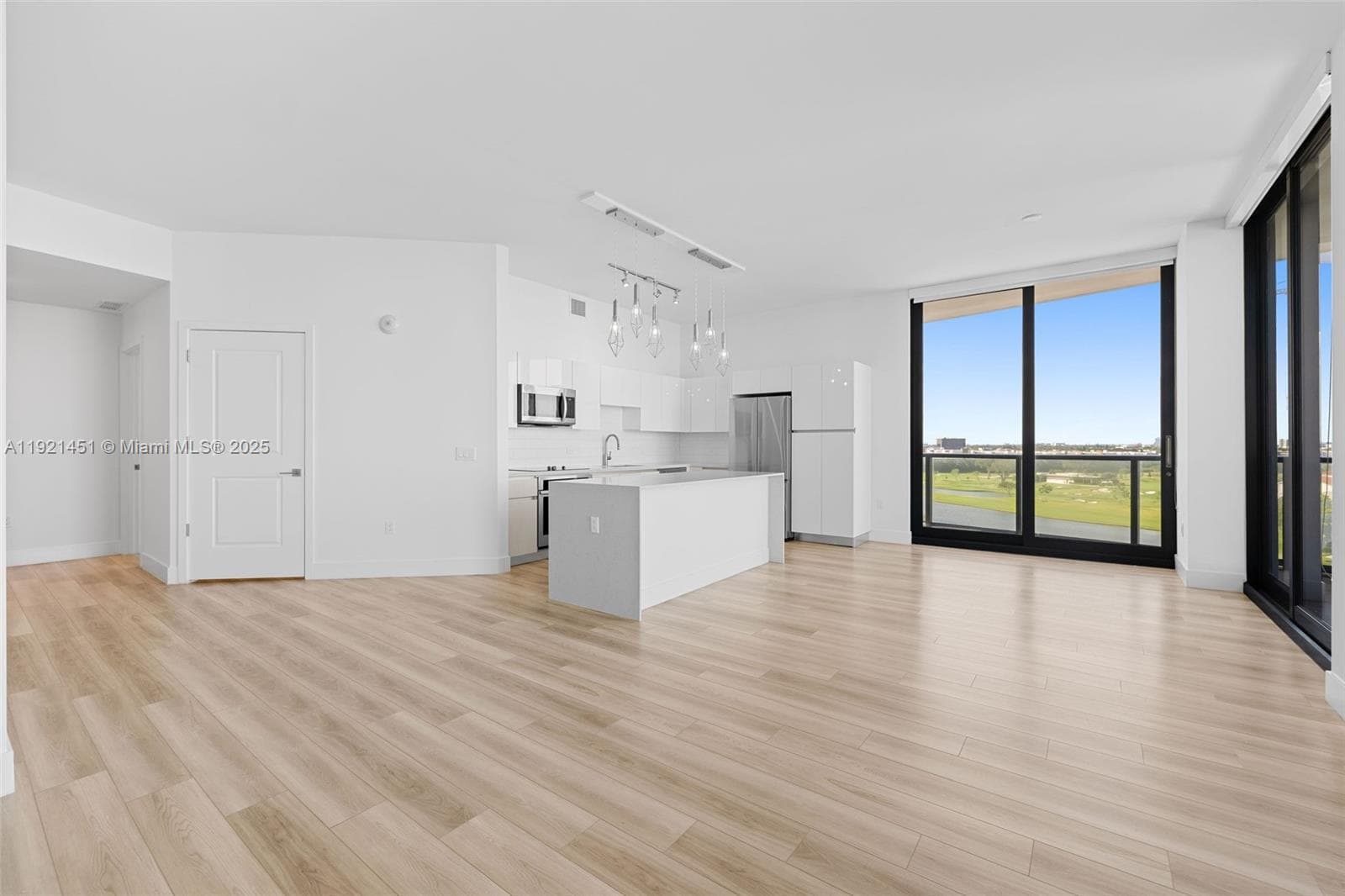 Mondrian Hallandale · #0901 in Hallandale Beach - Photo 6