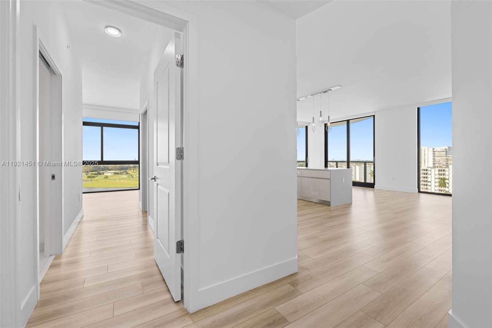 Mondrian Hallandale · #0901 in Hallandale Beach - Photo 20
