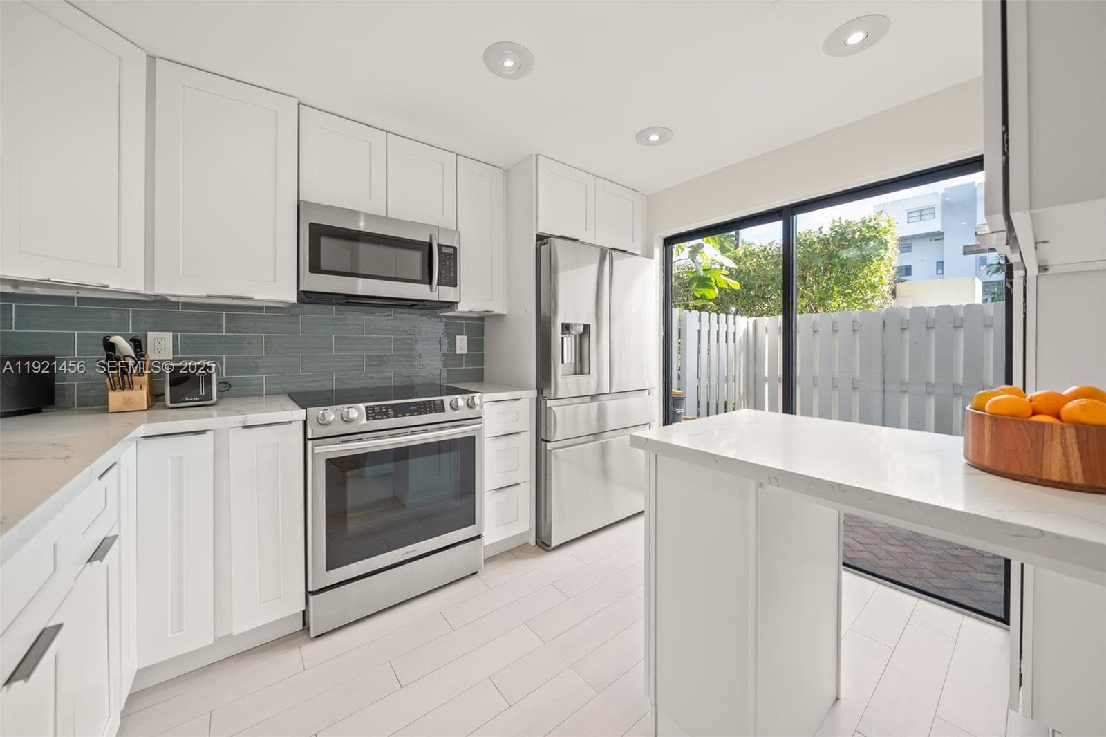POINCIANA IS YT & RCQ CLU · #1415 in Sunny Isles Beach - Photo 18