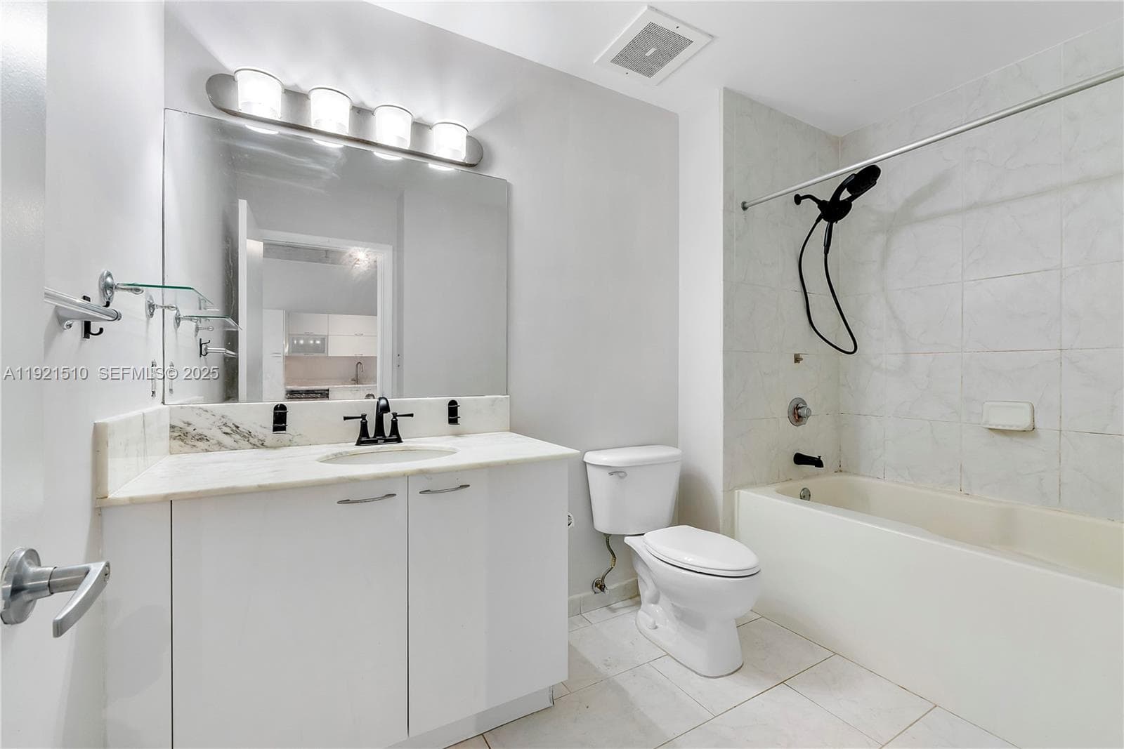 Loft Downtown II · #508 in Miami - Photo 12