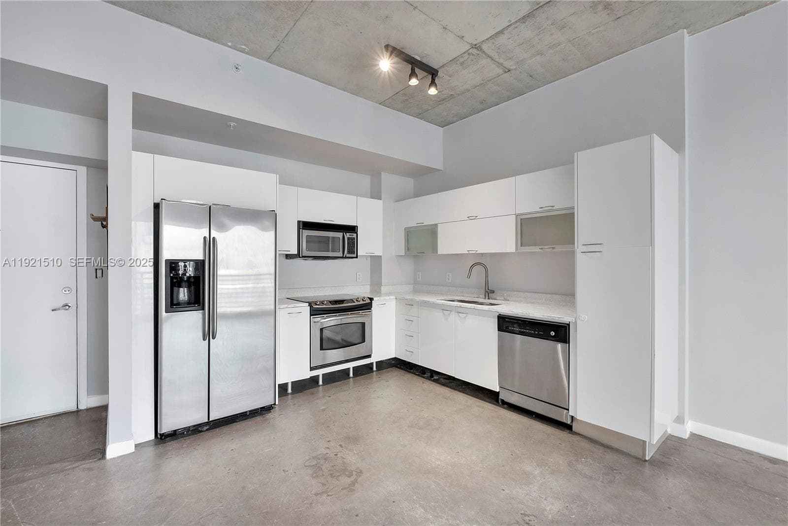 Loft Downtown II · #508 in Miami - Photo 8
