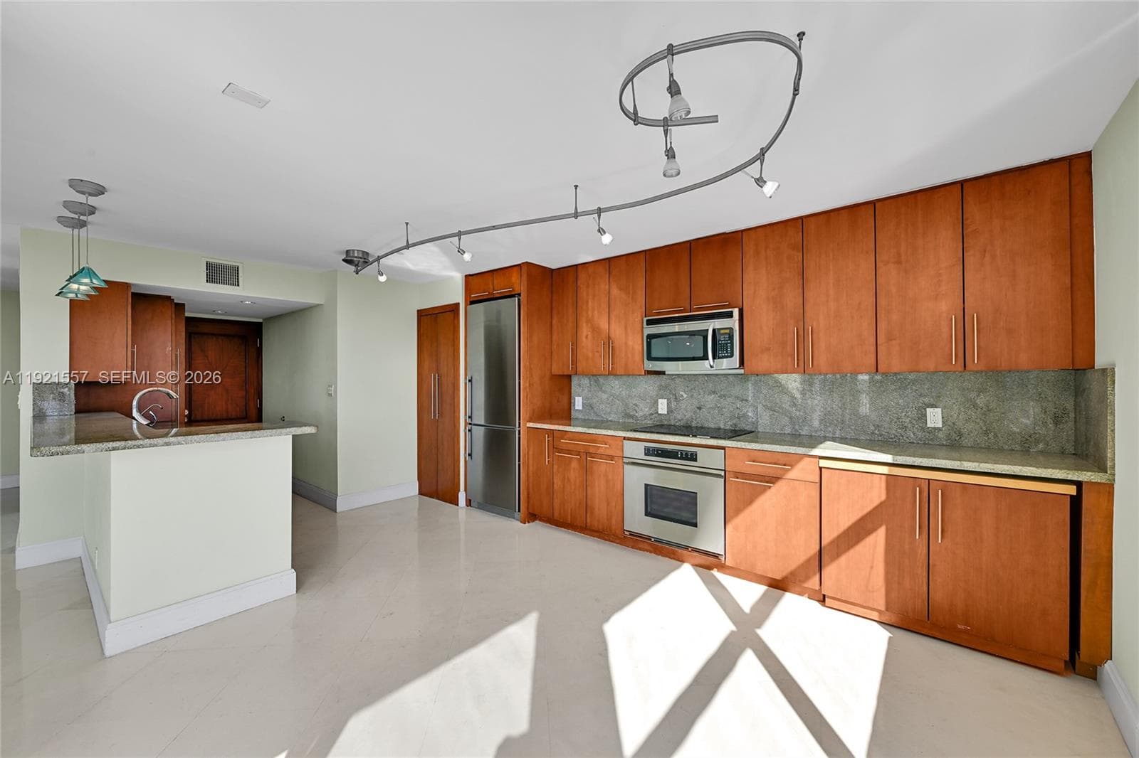 Corinthian · #15H in Fort Lauderdale - Photo 13