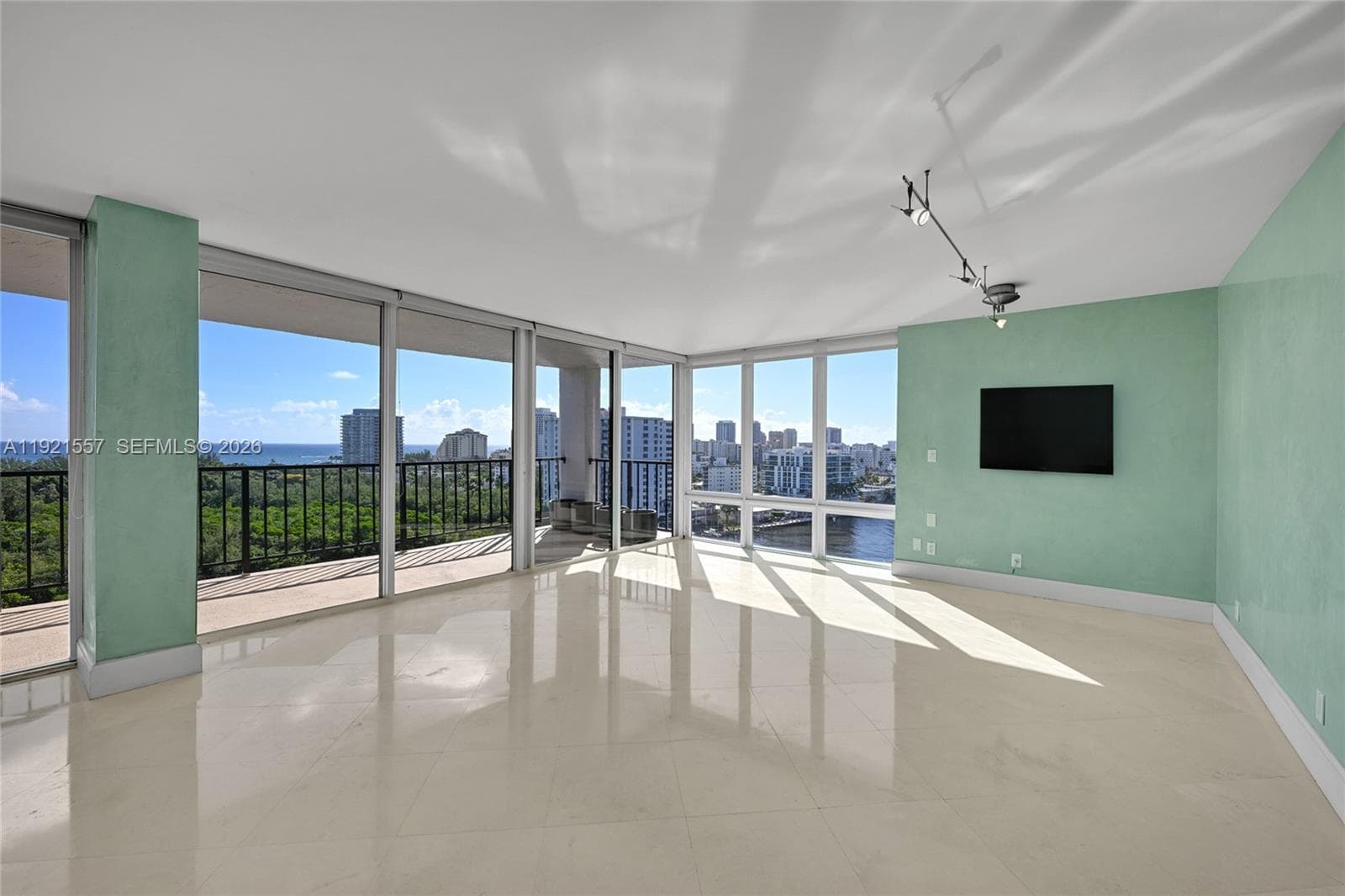 Corinthian · #15H in Fort Lauderdale - Photo 17