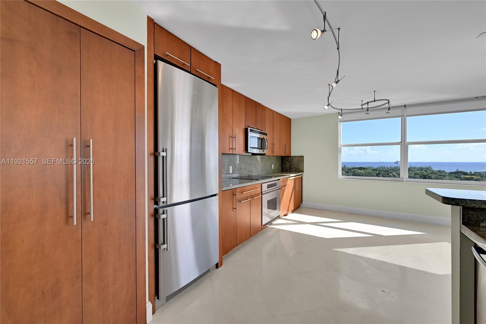 Corinthian · #15H in Fort Lauderdale - Photo 16
