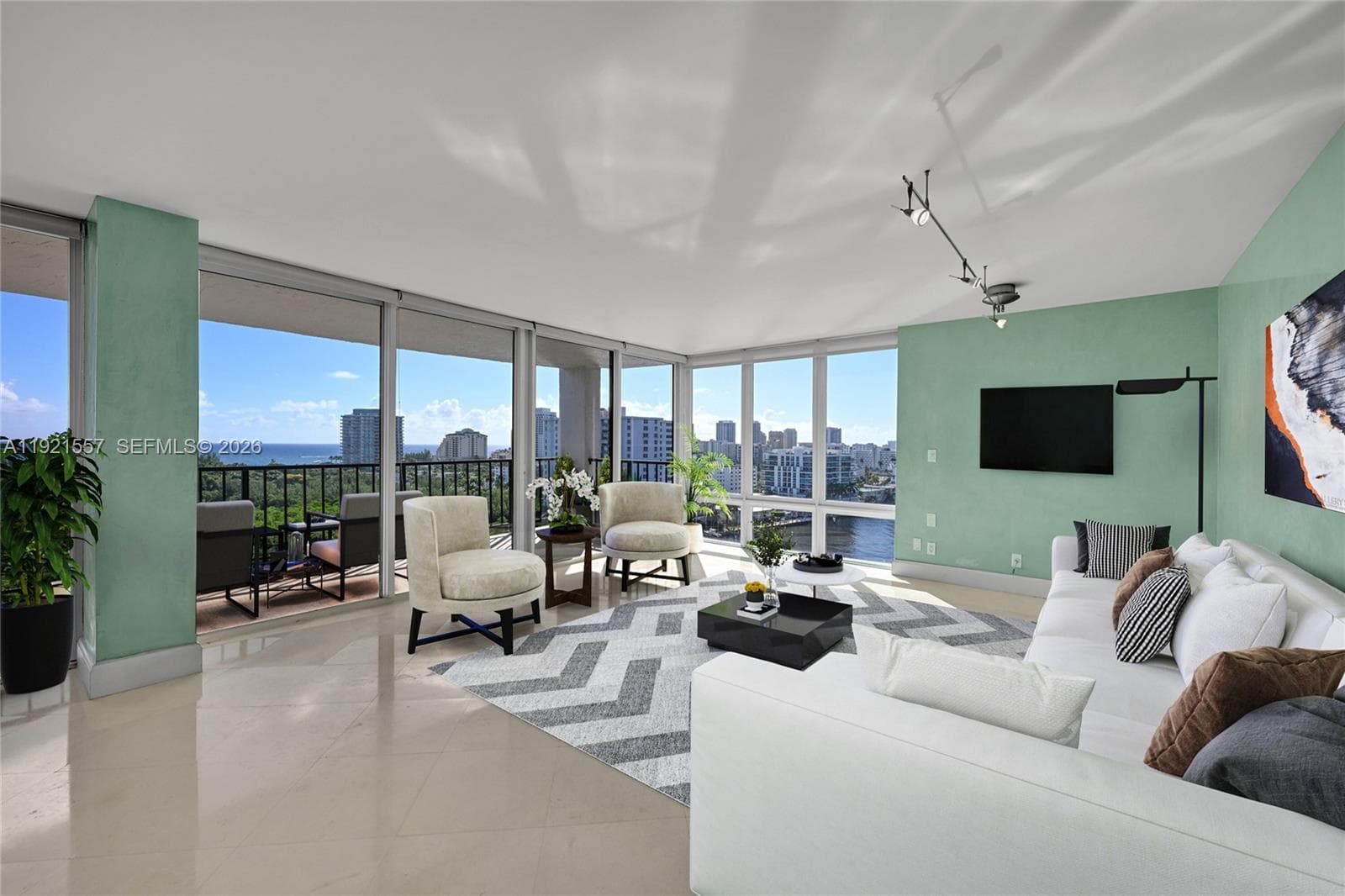 Corinthian · #15H in Fort Lauderdale - Photo 1
