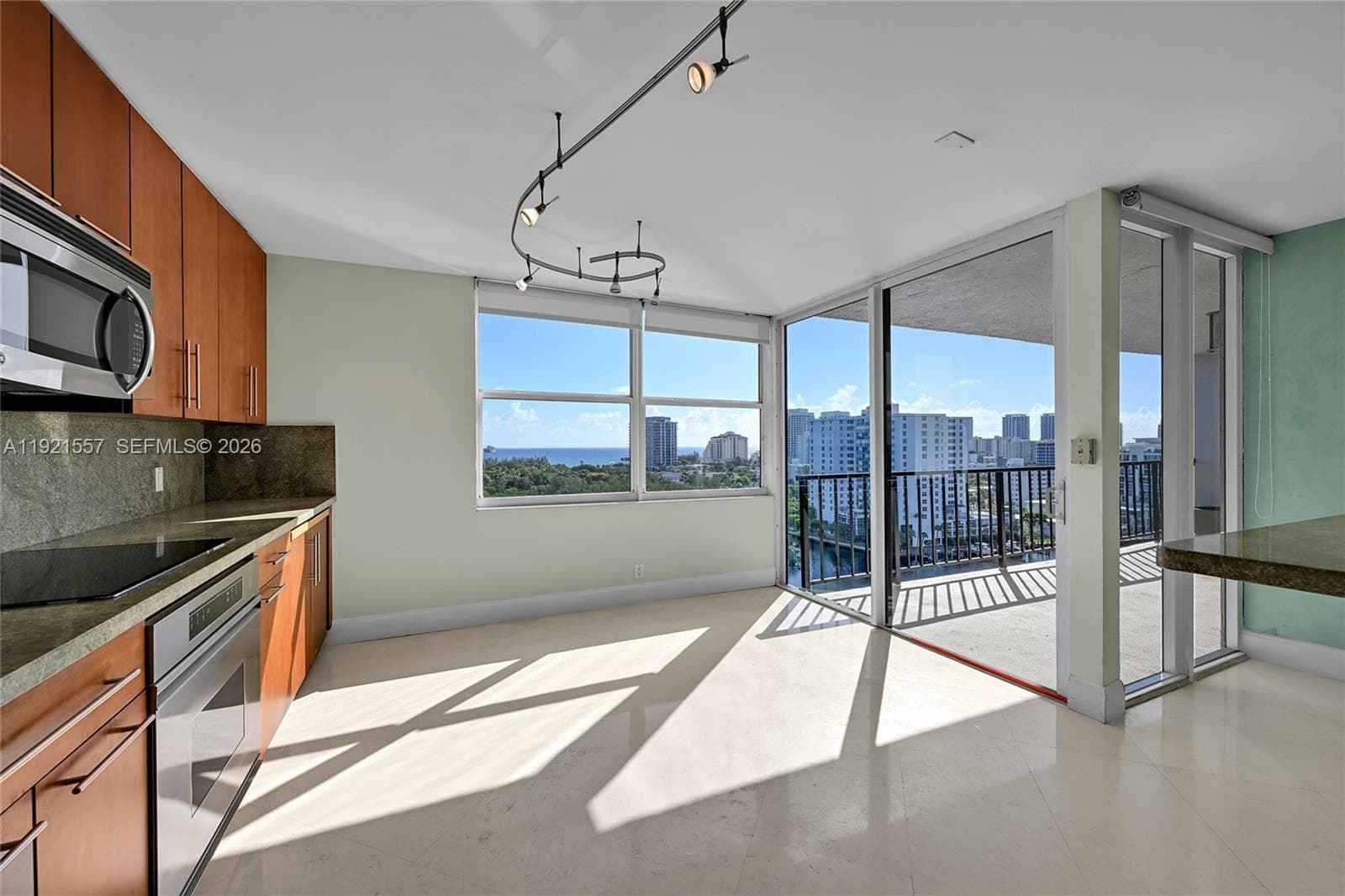 Corinthian · #15H in Fort Lauderdale - Photo 10