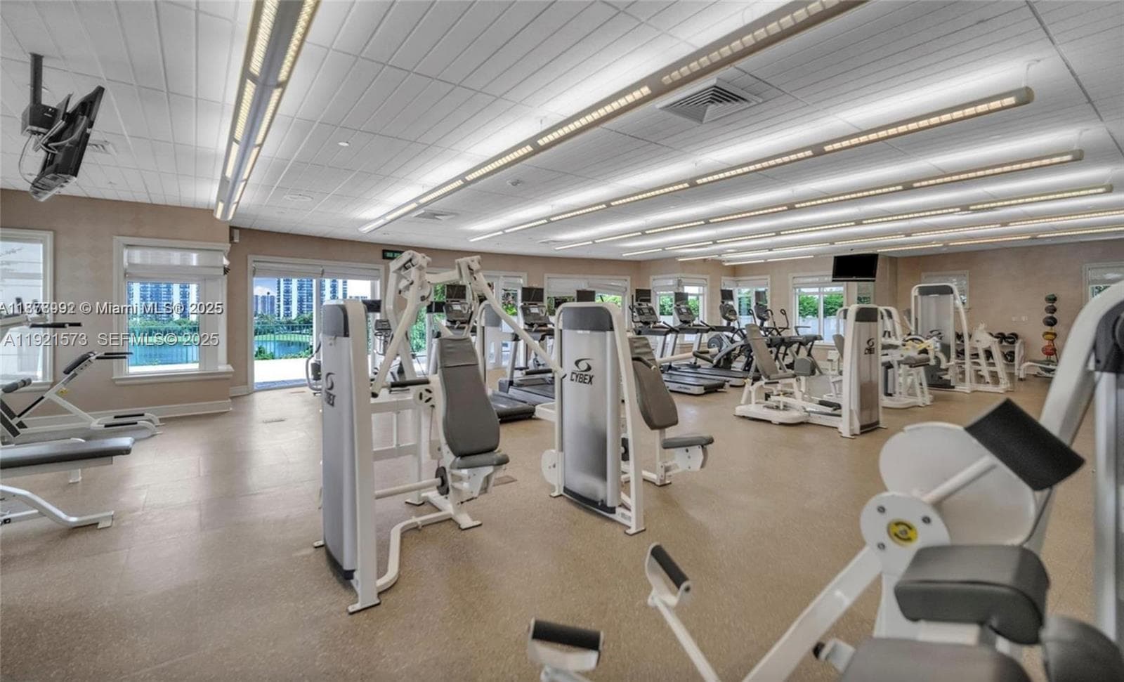 TURNBERRY VLG NO TOWER CO · #1207 in Aventura - Photo 27