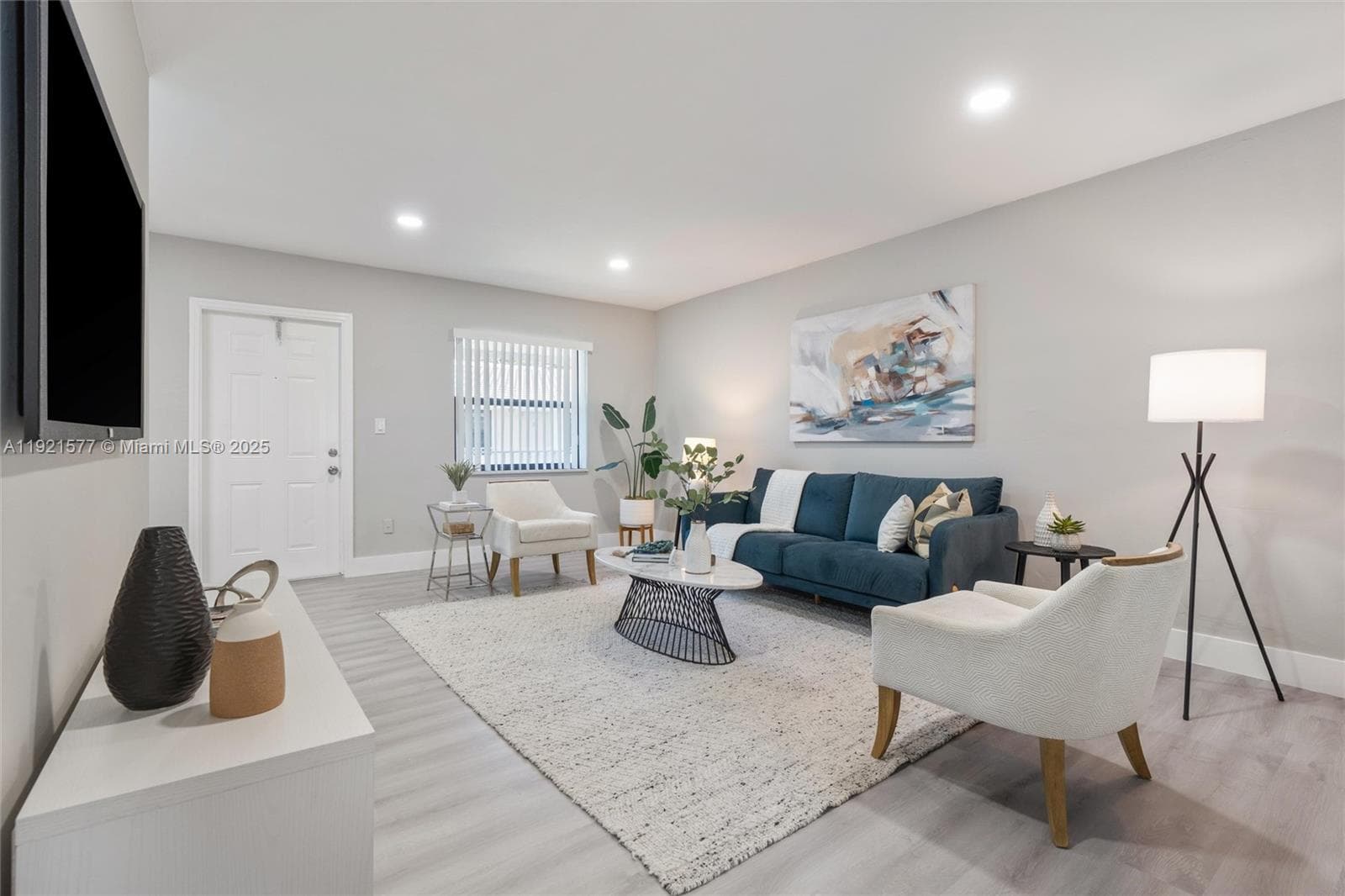 1350 Ne 5th Ter · #14 in Fort Lauderdale - Photo 2