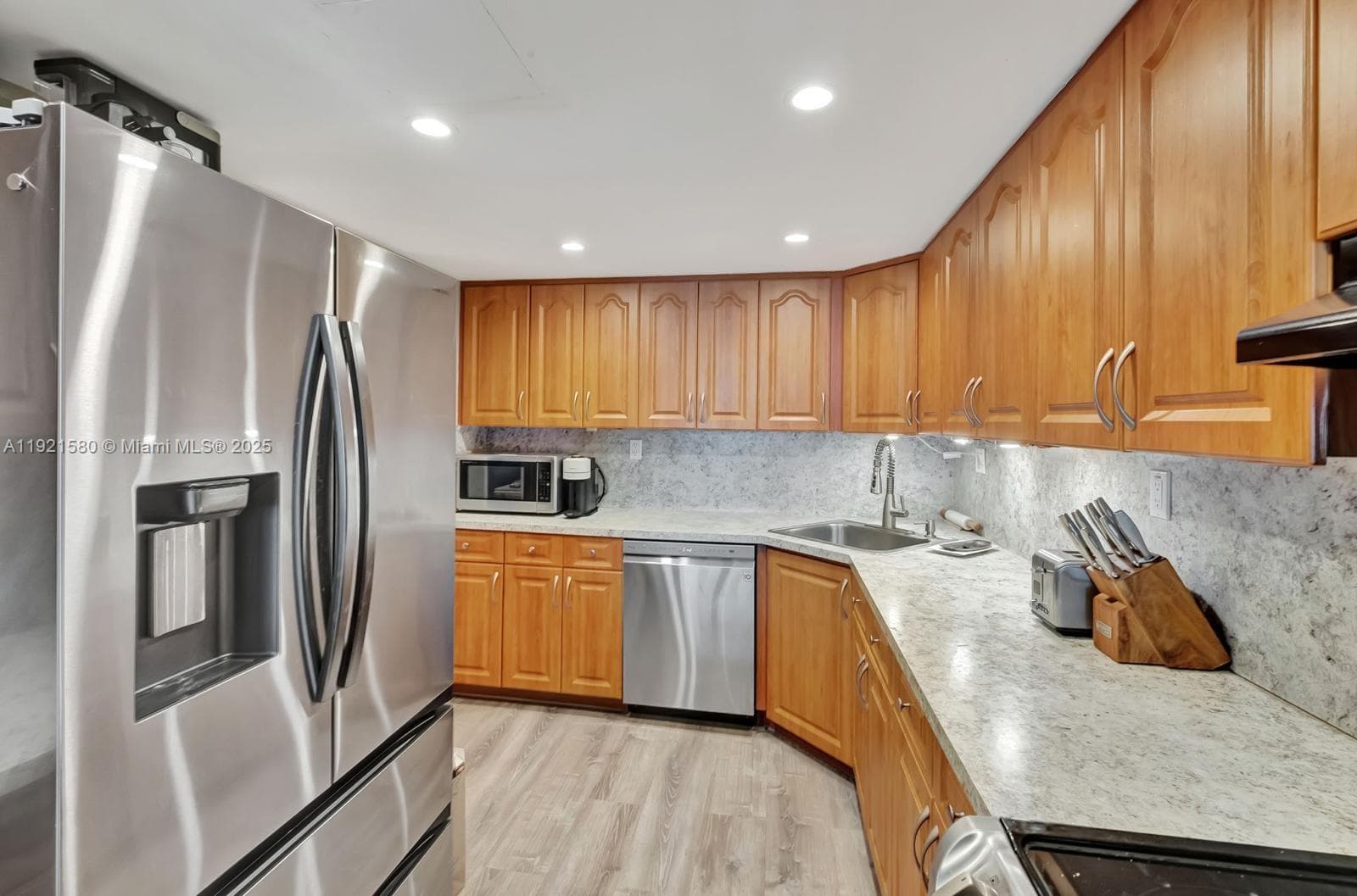 THE CARRIAGE HOUSE · #340 in Miami Beach - Photo 43