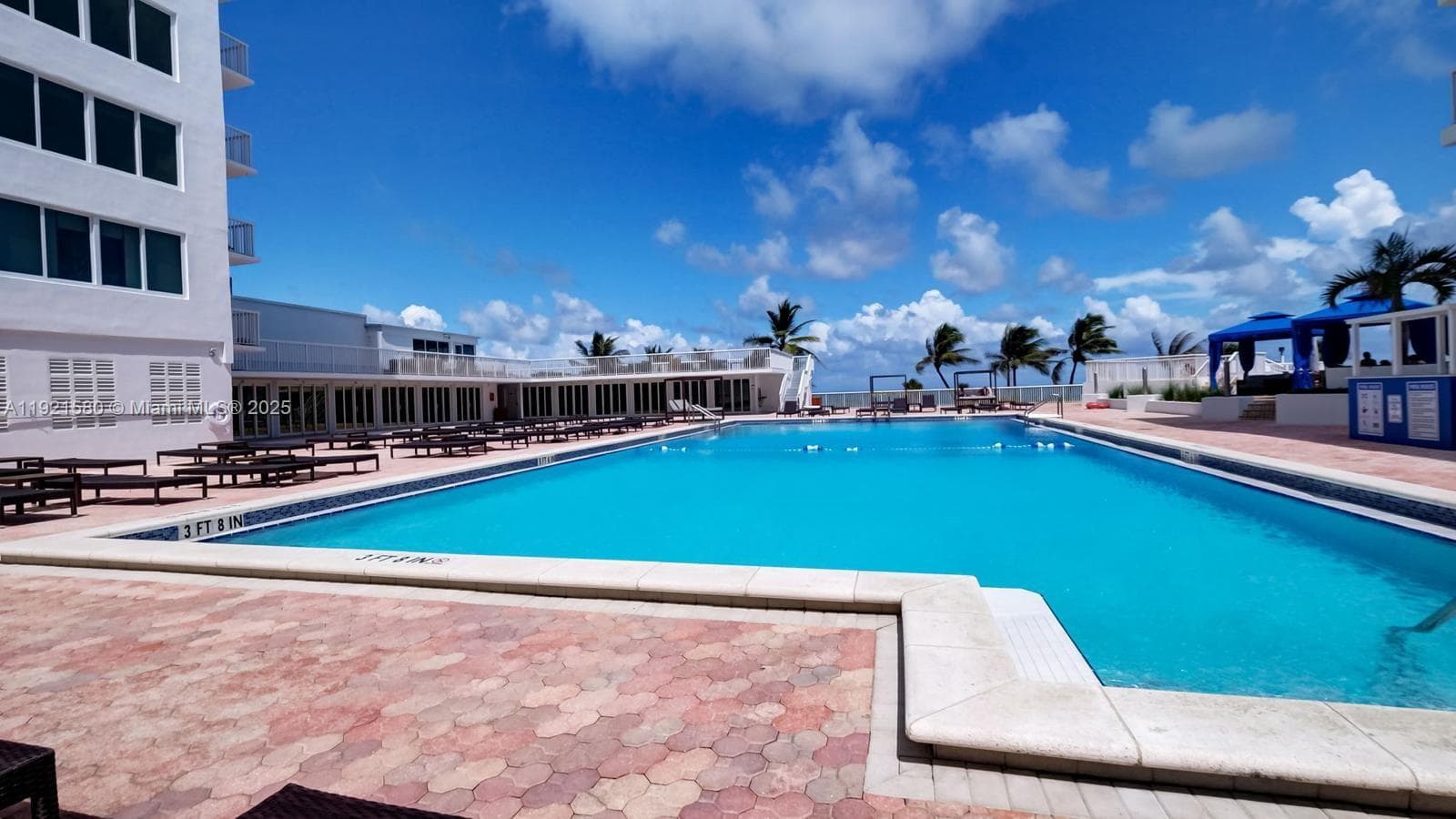 THE CARRIAGE HOUSE · #340 in Miami Beach - Photo 24