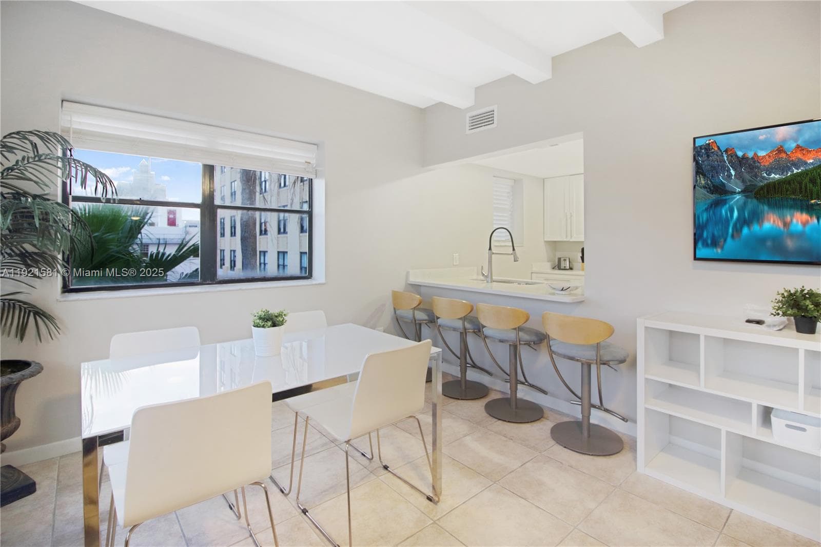 1390 OCEAN DRIVE CONDO · #407 in Miami Beach - Photo 3