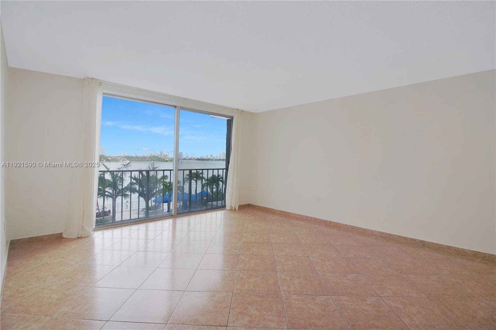 SOUTH BAY CLUB CONDO · #415 in Miami Beach - Photo 4