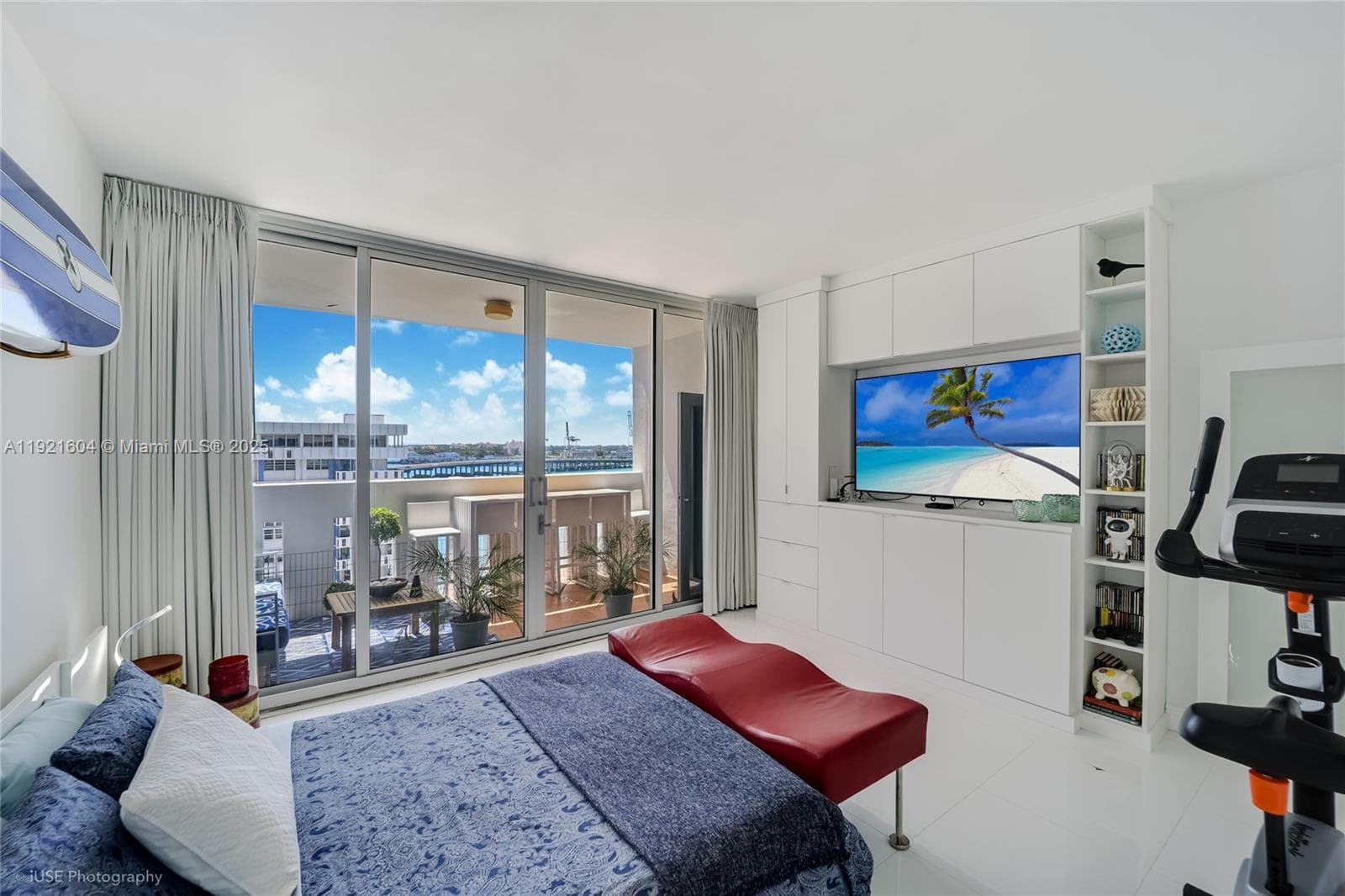 SOUTH BAY CLUB CONDO · #PH43 in Miami Beach - Photo 7