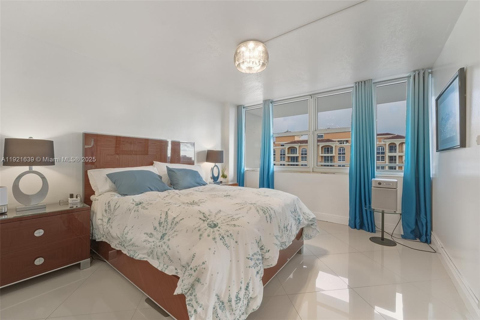 PARKER PLAZA · #1810 in Hallandale Beach - Photo 6
