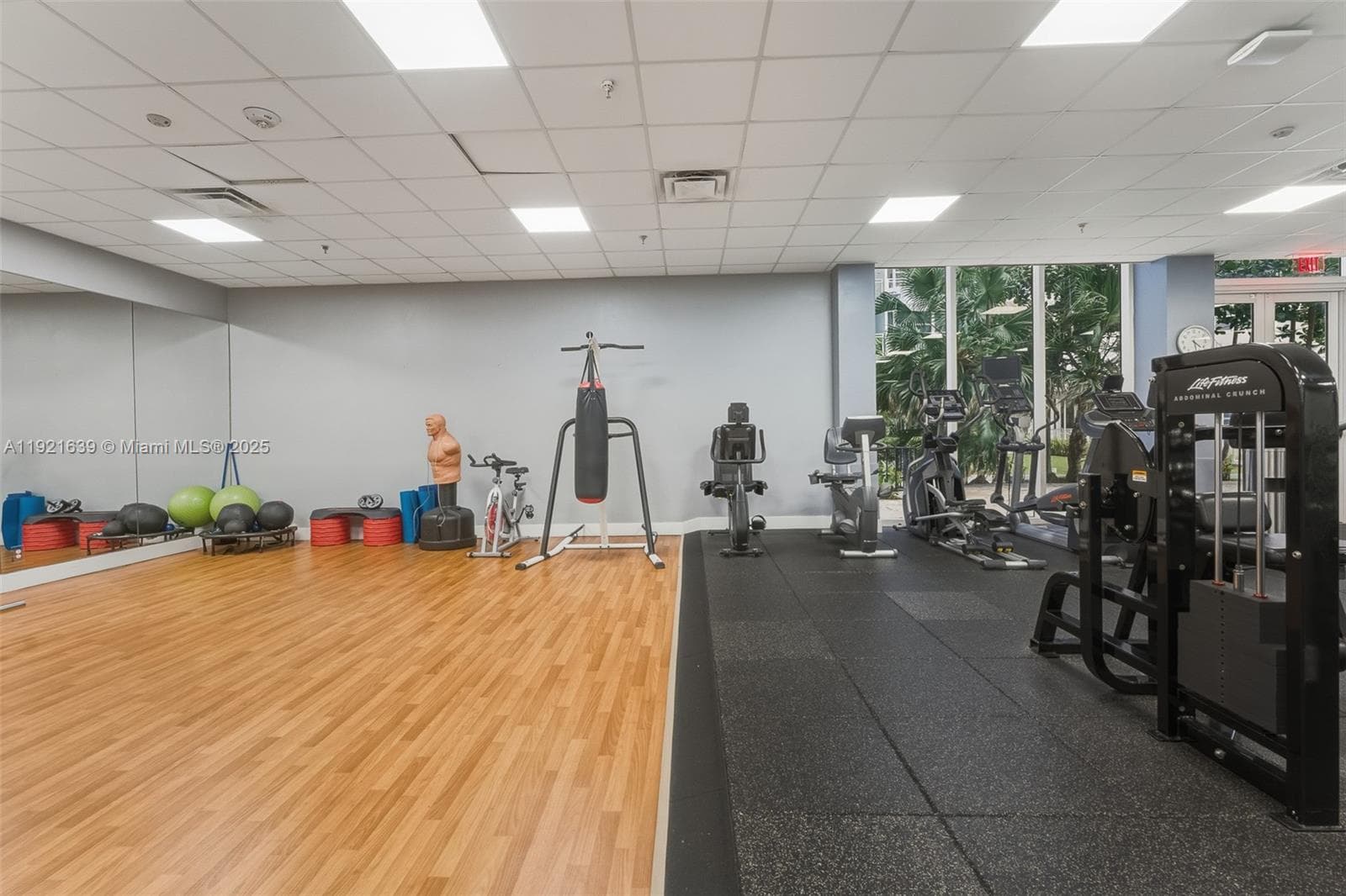 PARKER PLAZA · #1810 in Hallandale Beach - Photo 16