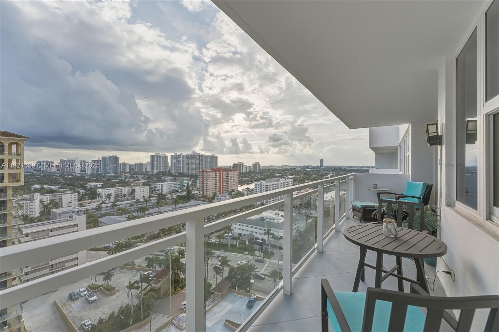 PARKER PLAZA · #1810 in Hallandale Beach - Photo 12