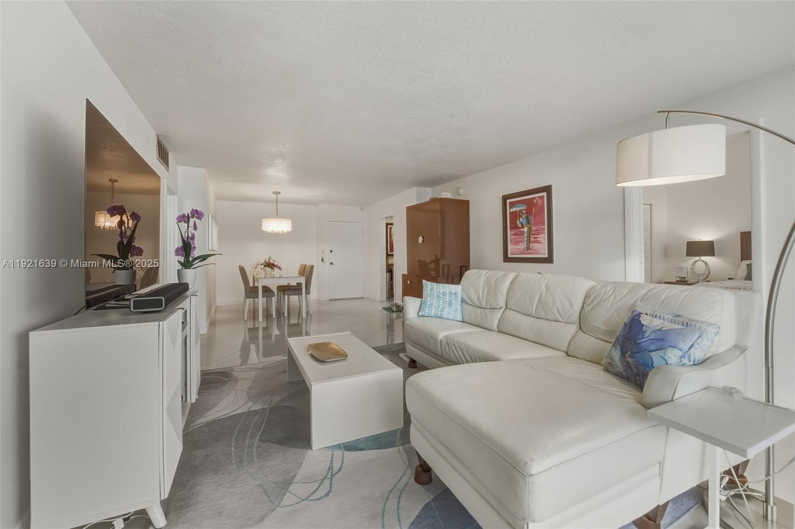 PARKER PLAZA · #1810 in Hallandale Beach - Photo 5