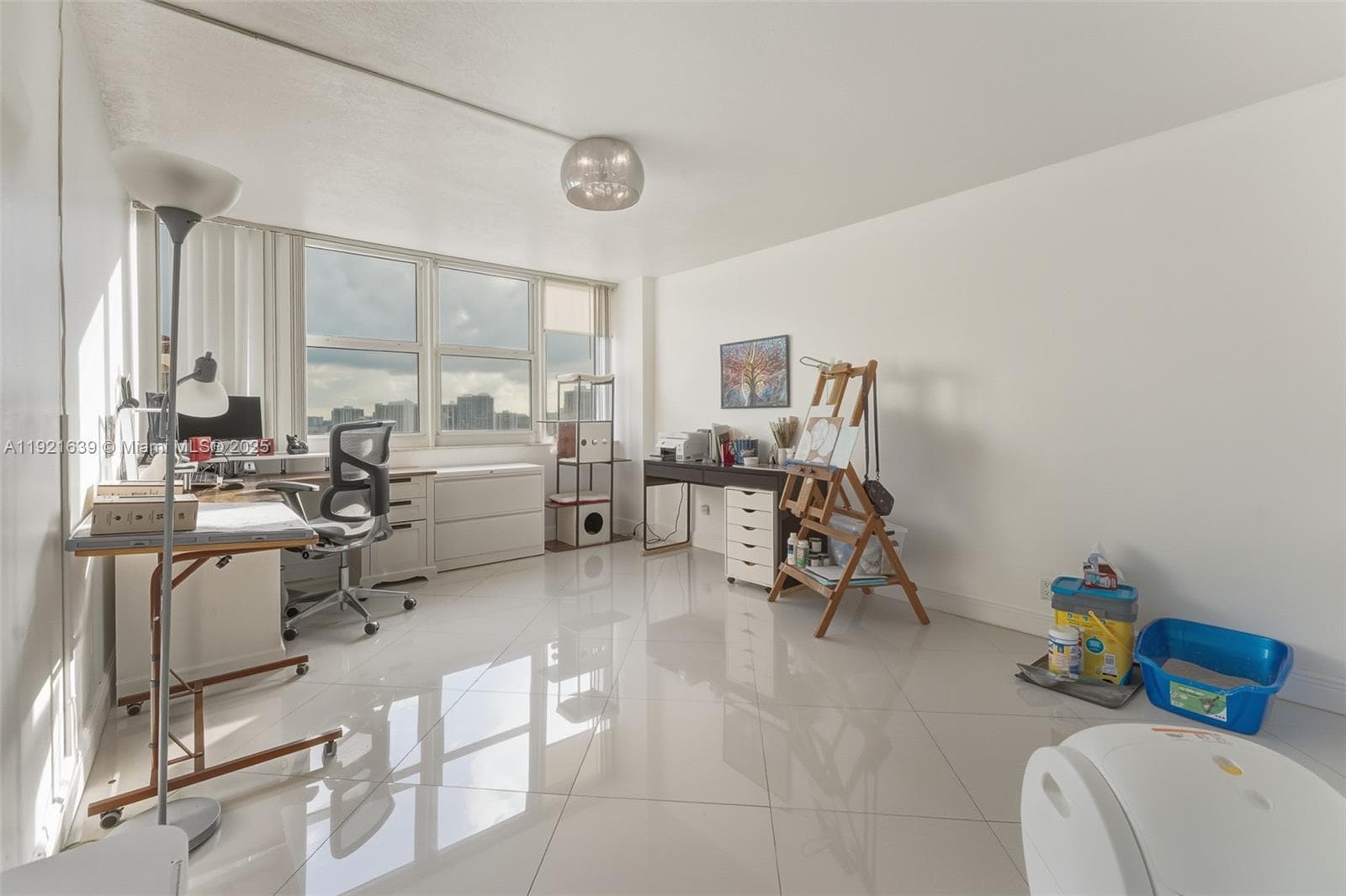 PARKER PLAZA · #1810 in Hallandale Beach - Photo 9