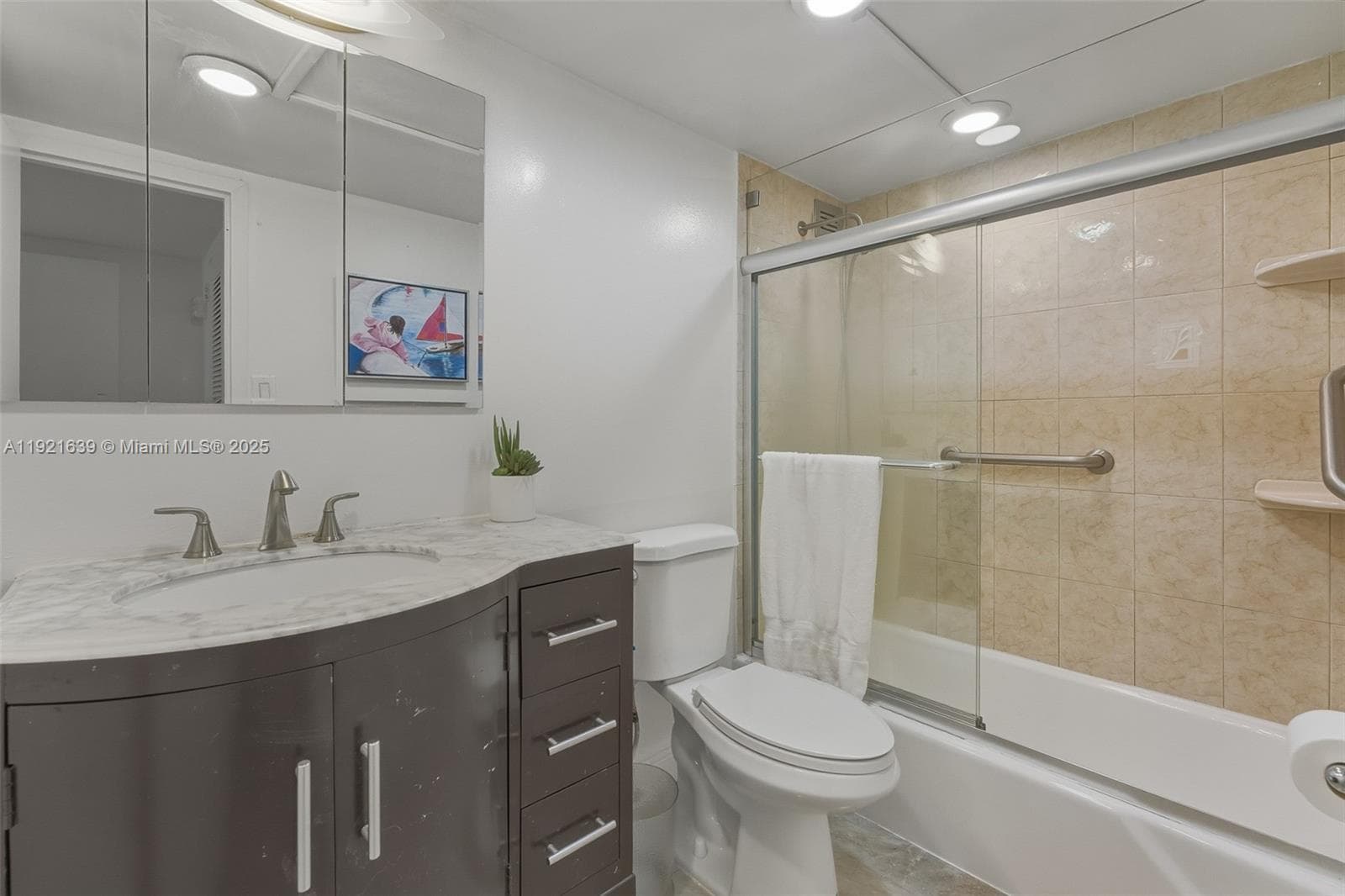 PARKER PLAZA · #1810 in Hallandale Beach - Photo 8