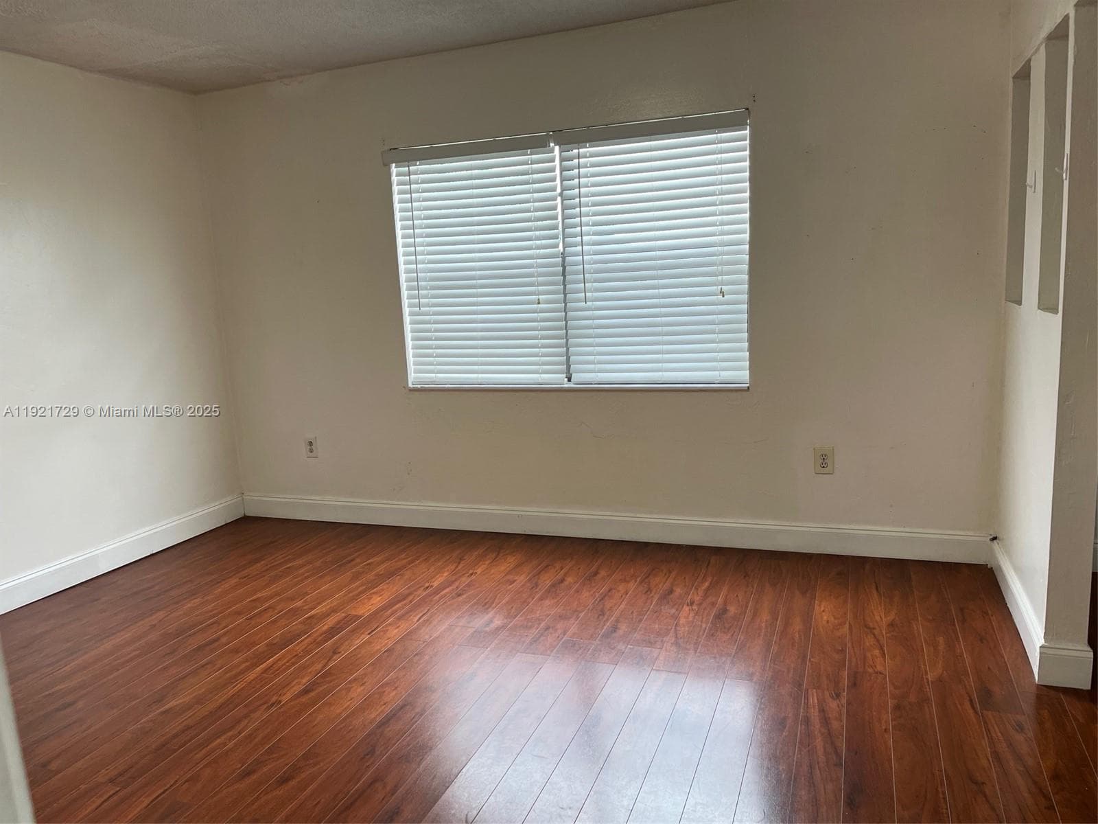 BROOKVIEW CONDO · #402 in North Miami - Photo 3
