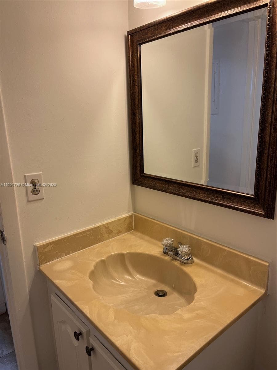 BROOKVIEW CONDO · #402 in North Miami - Photo 10